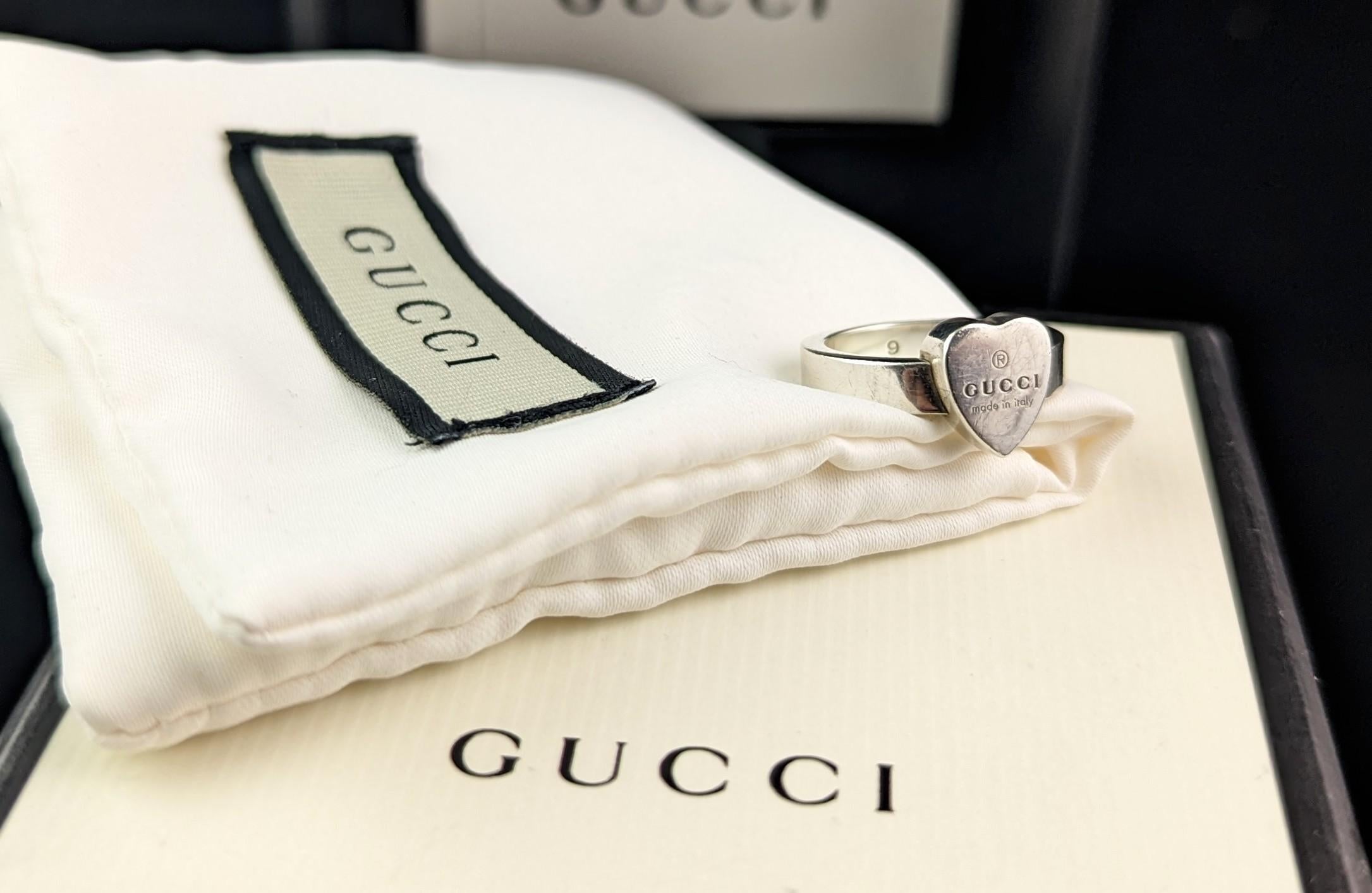 Gucci sterling silver heart trademark ring, boxed  In Fair Condition For Sale In NEWARK, GB