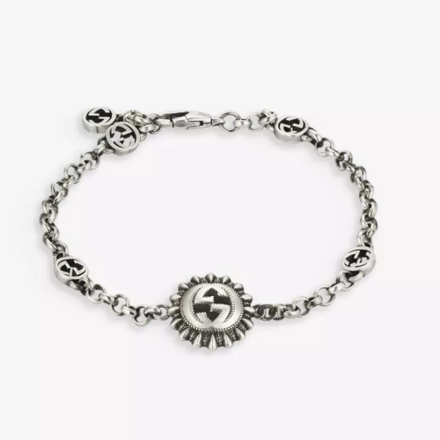 Gucci Sterling Silver Interlocker G Pendant Bracelet In New Condition For Sale In Montreal, Quebec