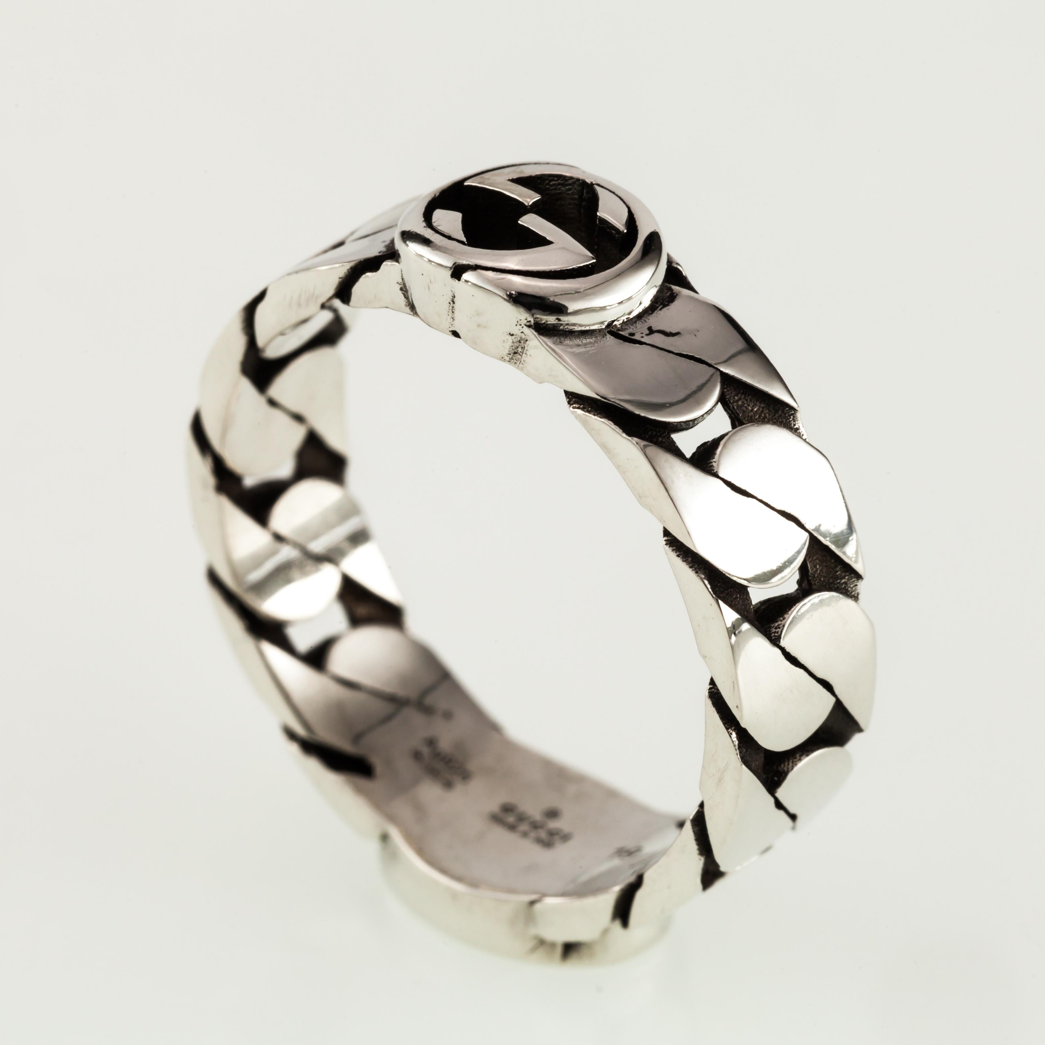 Gucci Ring mit ineinandergreifendem G-Ring aus Sterlingsilber mit Schachtel und Beutel im Zustand „Gut“ im Angebot in Sherman Oaks, CA