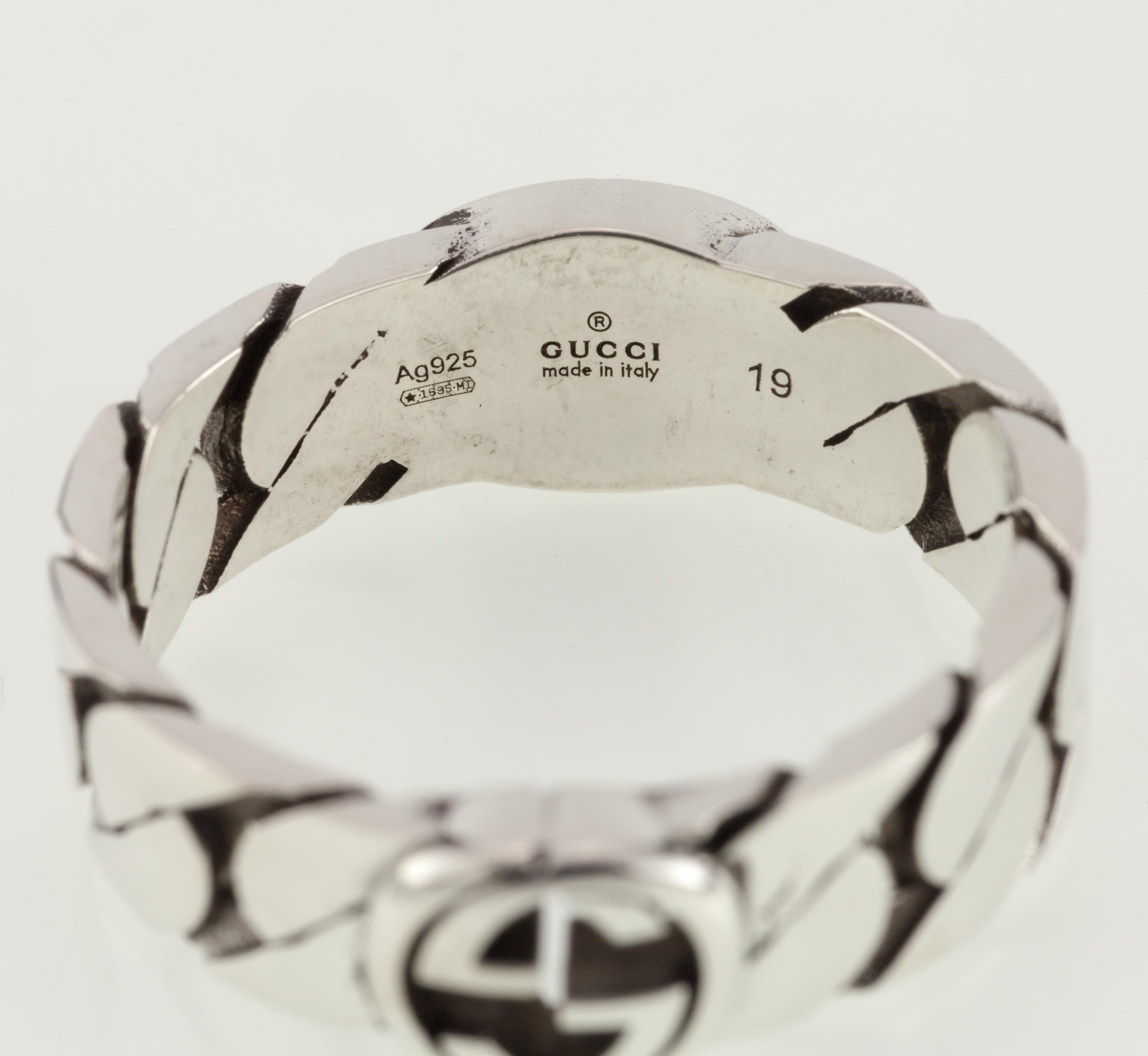 Gucci Ring mit ineinandergreifendem G-Ring aus Sterlingsilber mit Schachtel und Beutel im Angebot 1