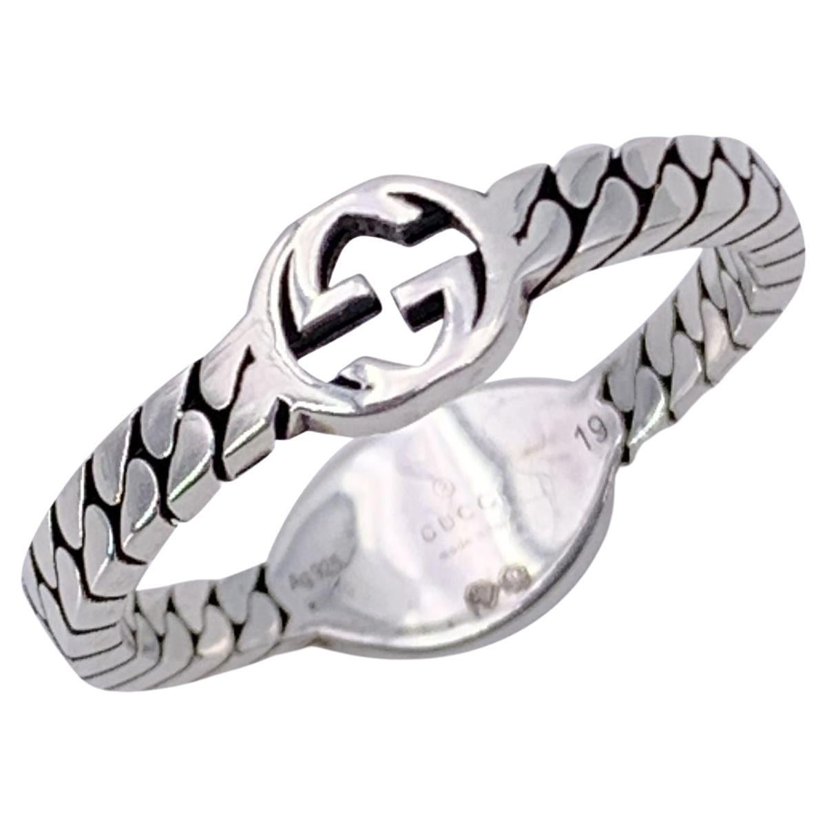 Gucci Sterling Silber Interlocking GG Logo Unisex Ring Größe 19 im Angebot