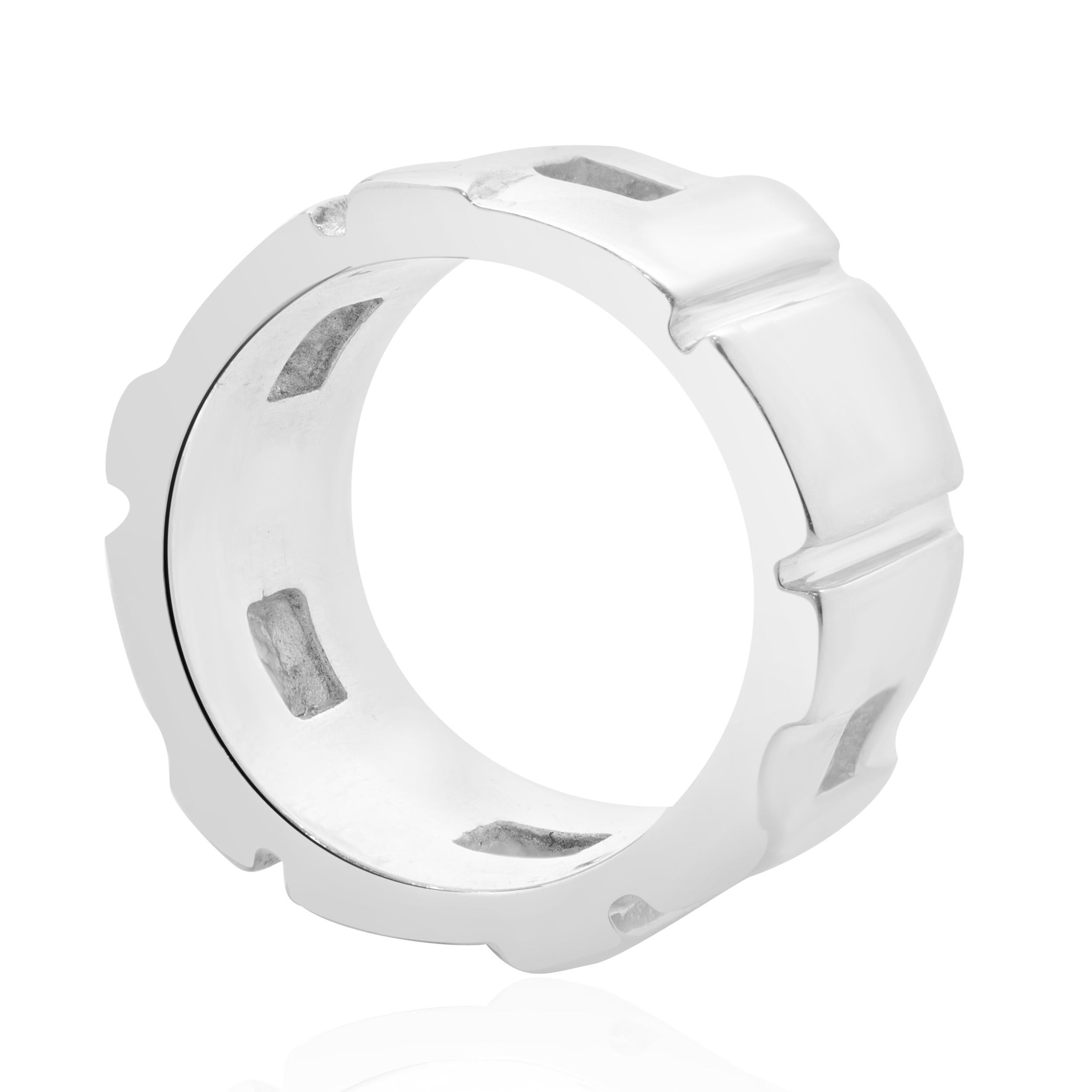 Gucci Signatur-Logo-Ring aus Sterlingsilber im Zustand „Hervorragend“ im Angebot in Scottsdale, AZ