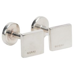 Gemelos cuadrados de plata de ley Gucci