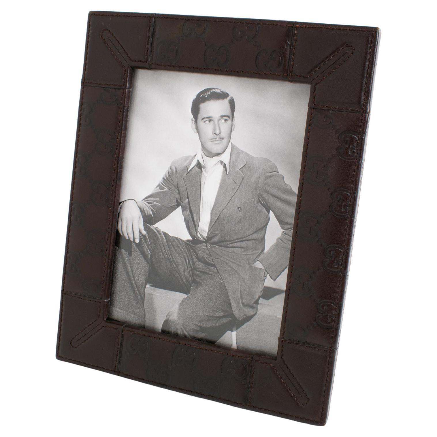 Portarretratos Gucci de cuero chocolate cosido, circa 1990