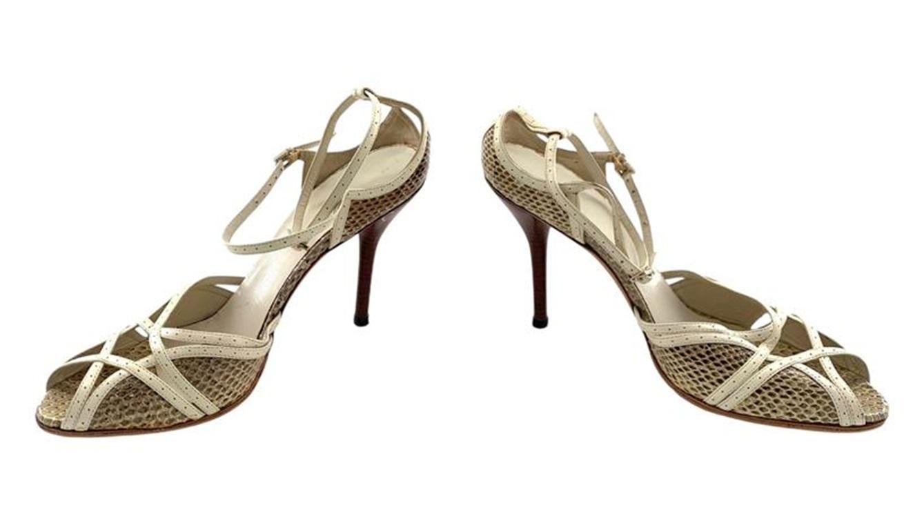 Gucci: tacchi a spillo in pelle color crema e pelle di serpente in vendita