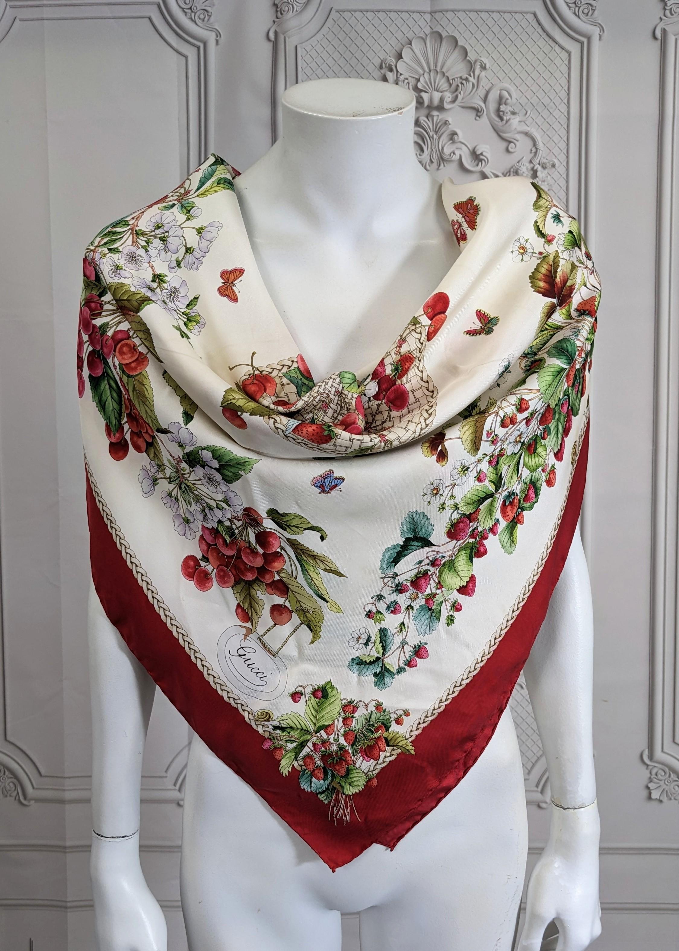 gucci strawberry scarf