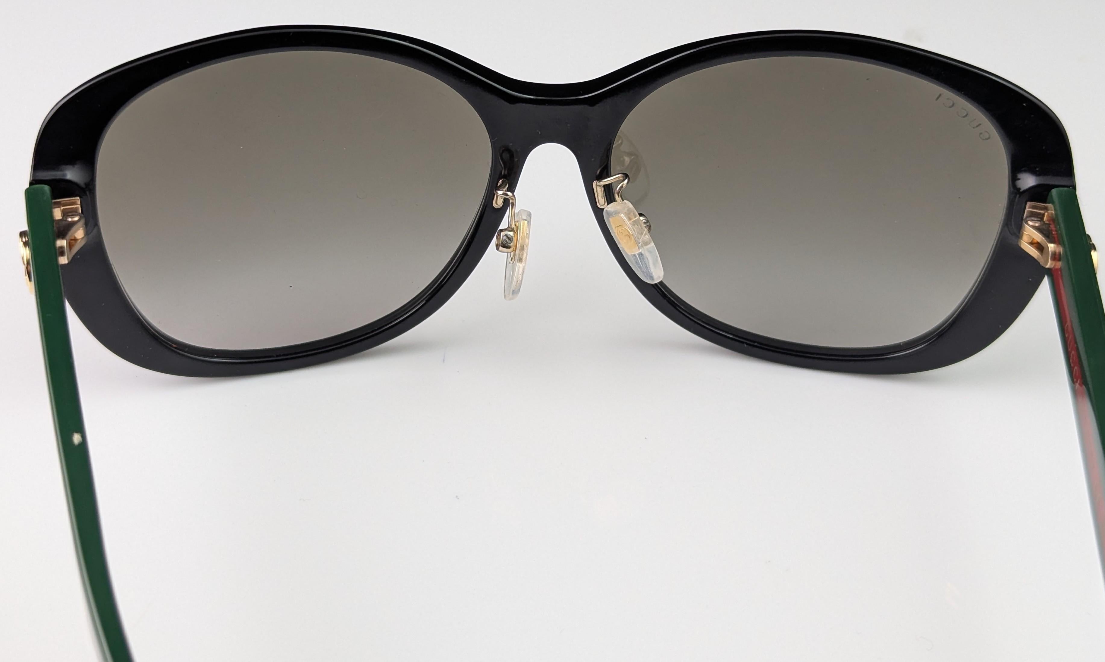 Gafas de sol Gucci Stripe Arm, logotipo GG en venta 3