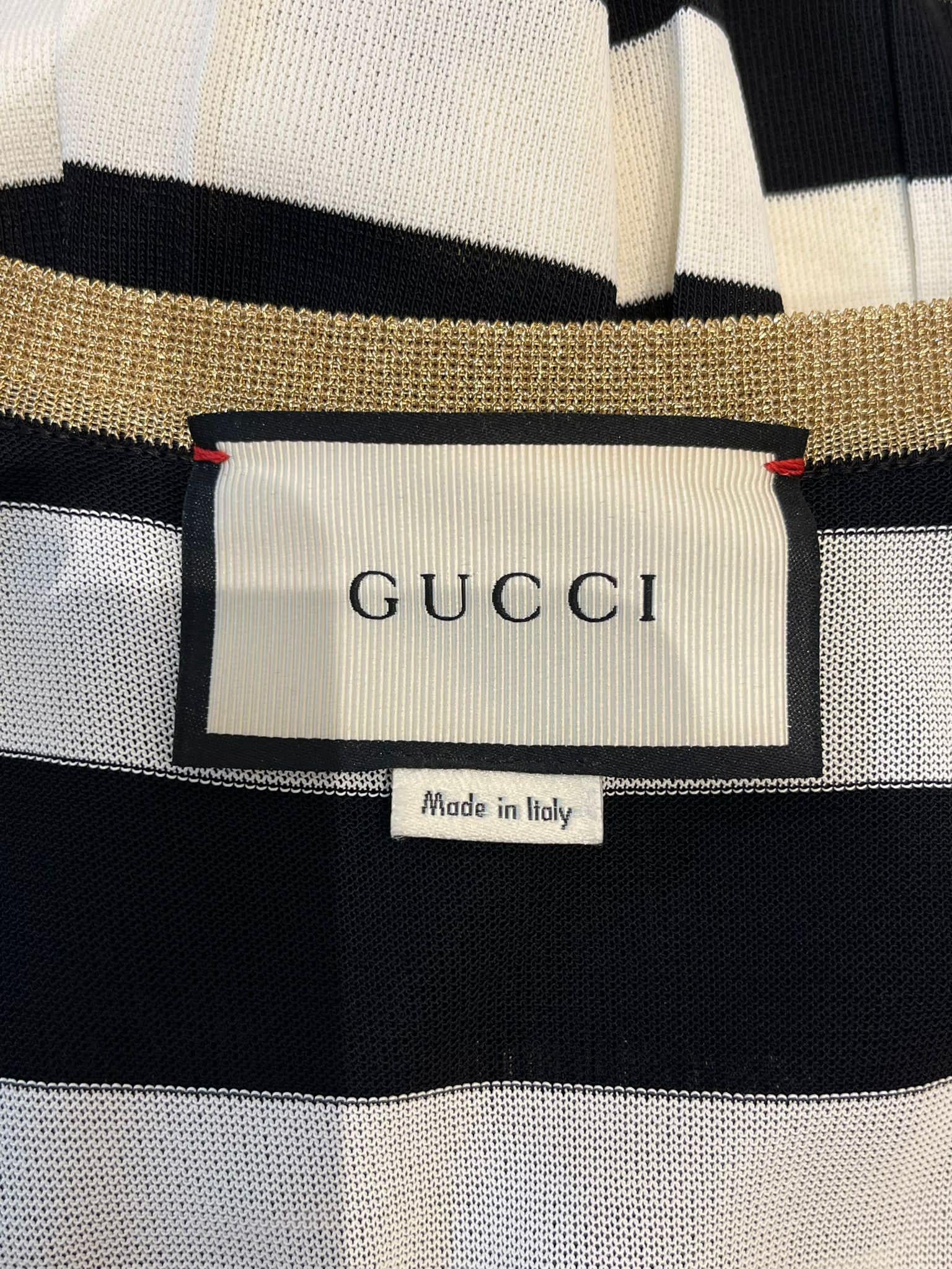 Gestreiftes Kleid von Gucci mit 'GG' Perlmuttknöpfen im Angebot 1