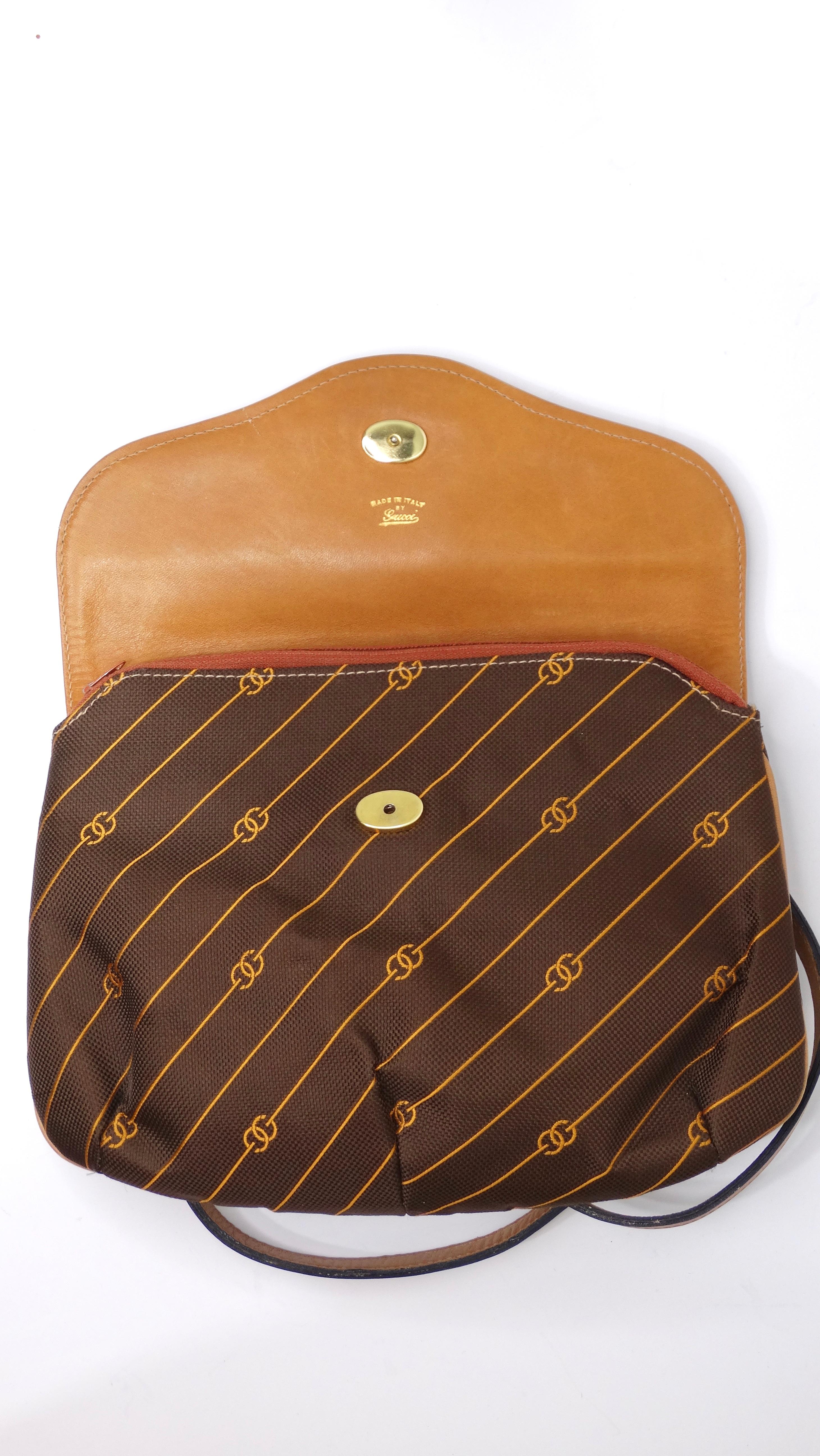 Gucci Gestreifte Vintage-Handtasche mit Monogramm im Angebot 9