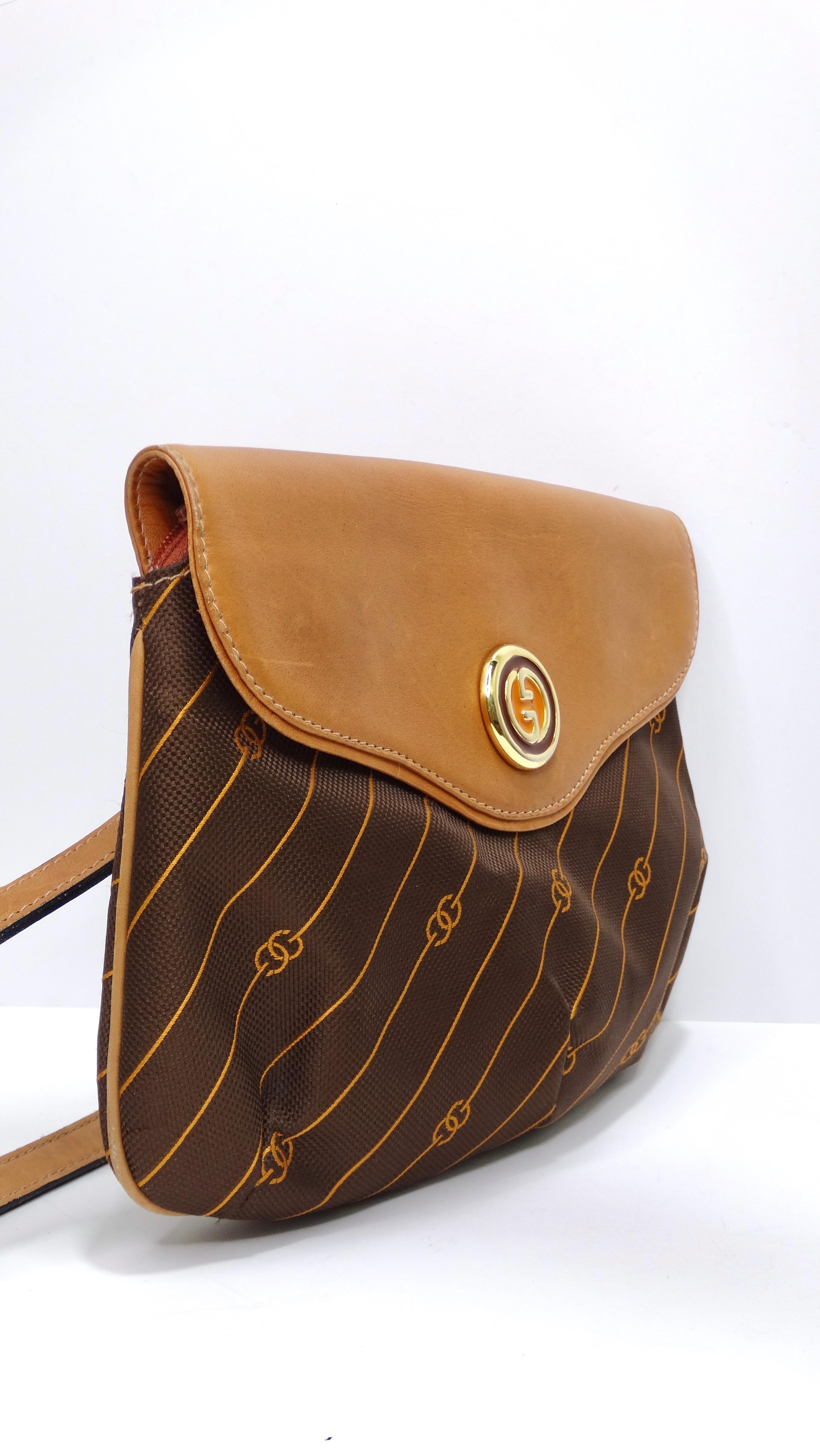 Gucci Gestreifte Vintage-Handtasche mit Monogramm für Damen oder Herren im Angebot