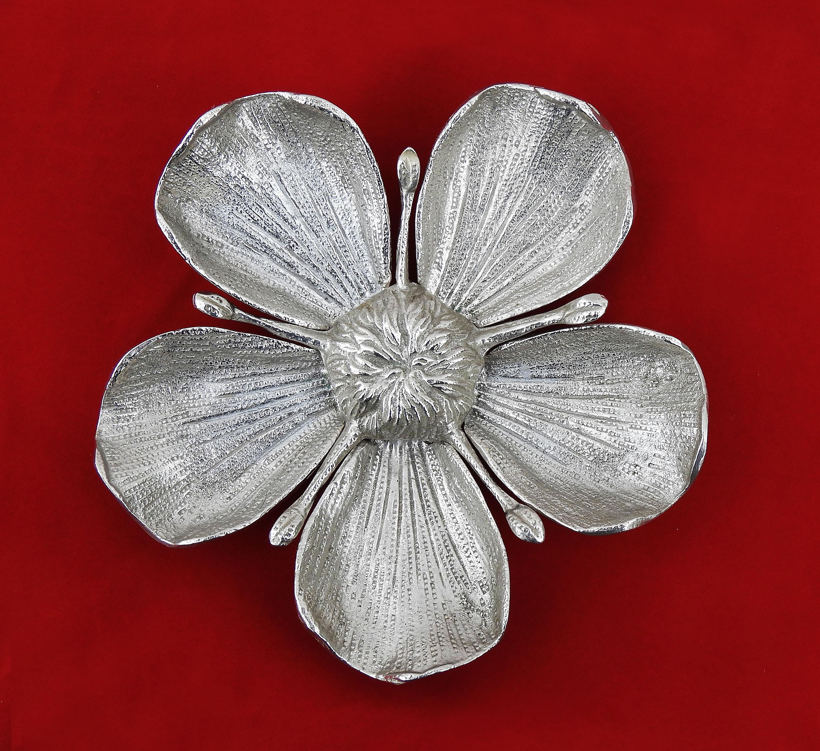 Cendrier à fleurs à cinq pétales ou attrape-tout de style Gucci Italie du milieu du siècle dernier C1960s en vente 4