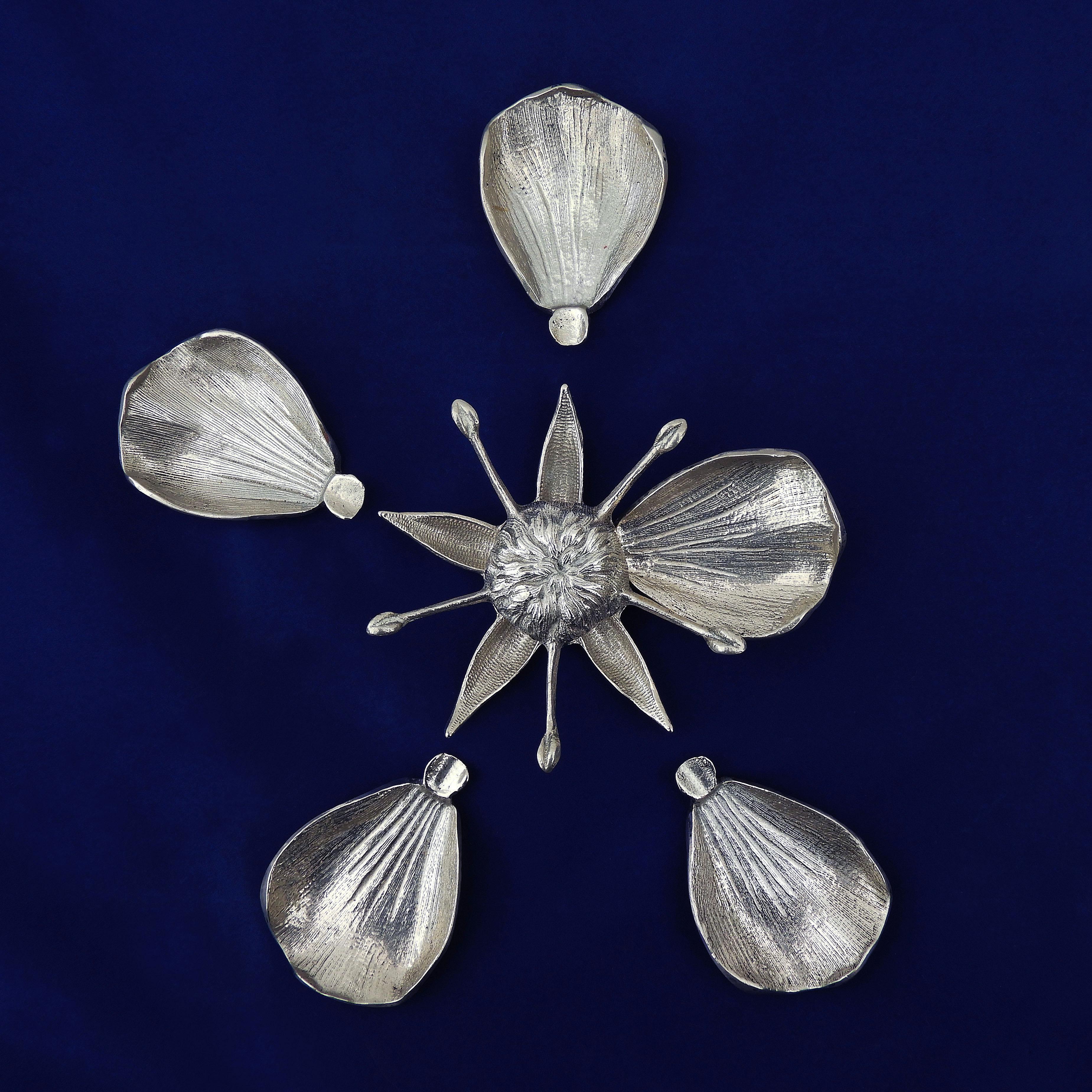 20ième siècle Cendrier à fleurs à cinq pétales ou attrape-tout de style Gucci Italie du milieu du siècle dernier C1960s en vente