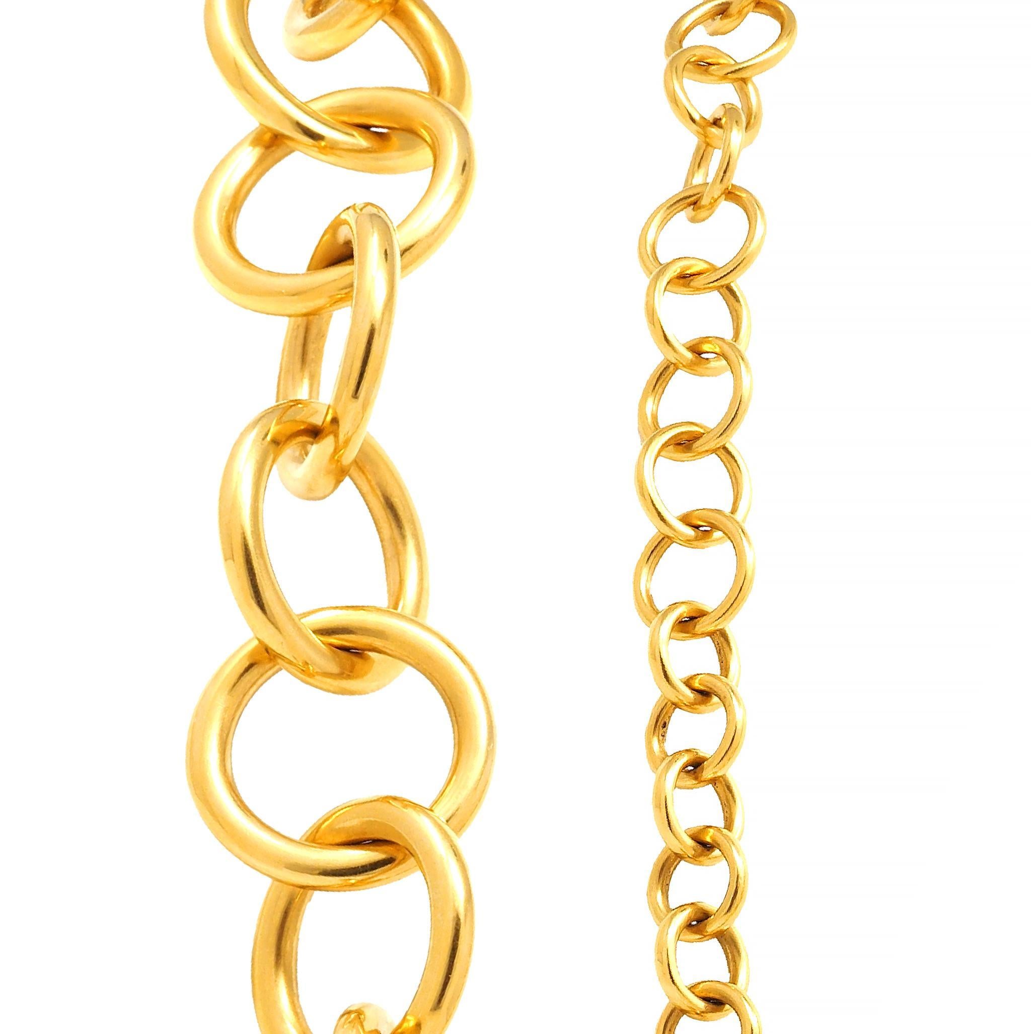 Gucci Substantial 18 Karat Yellow Gold Crest Convertible Belt Necklace For Sale 4