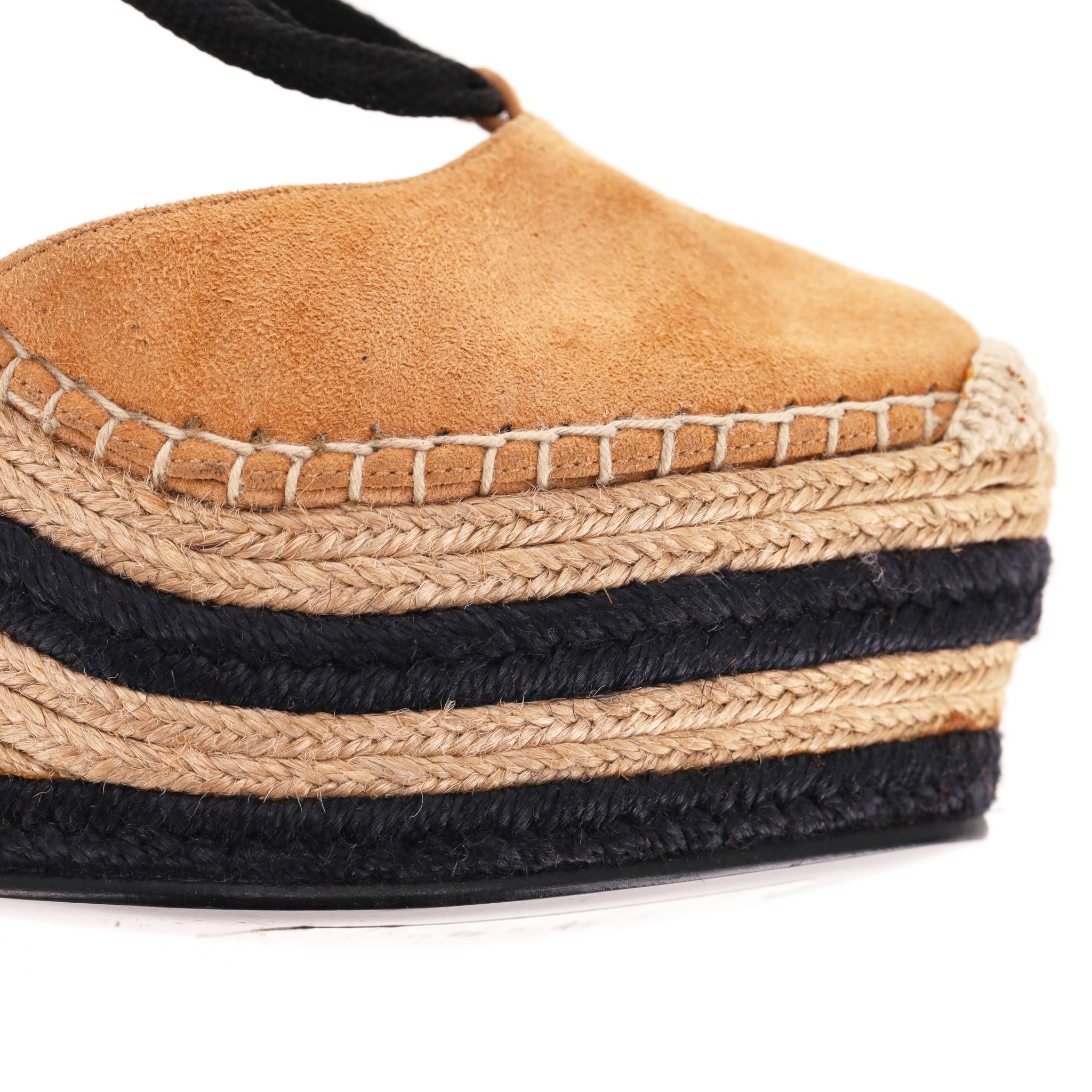 Gucci Espadrille-Keilsandalen aus Wildleder im Angebot 4