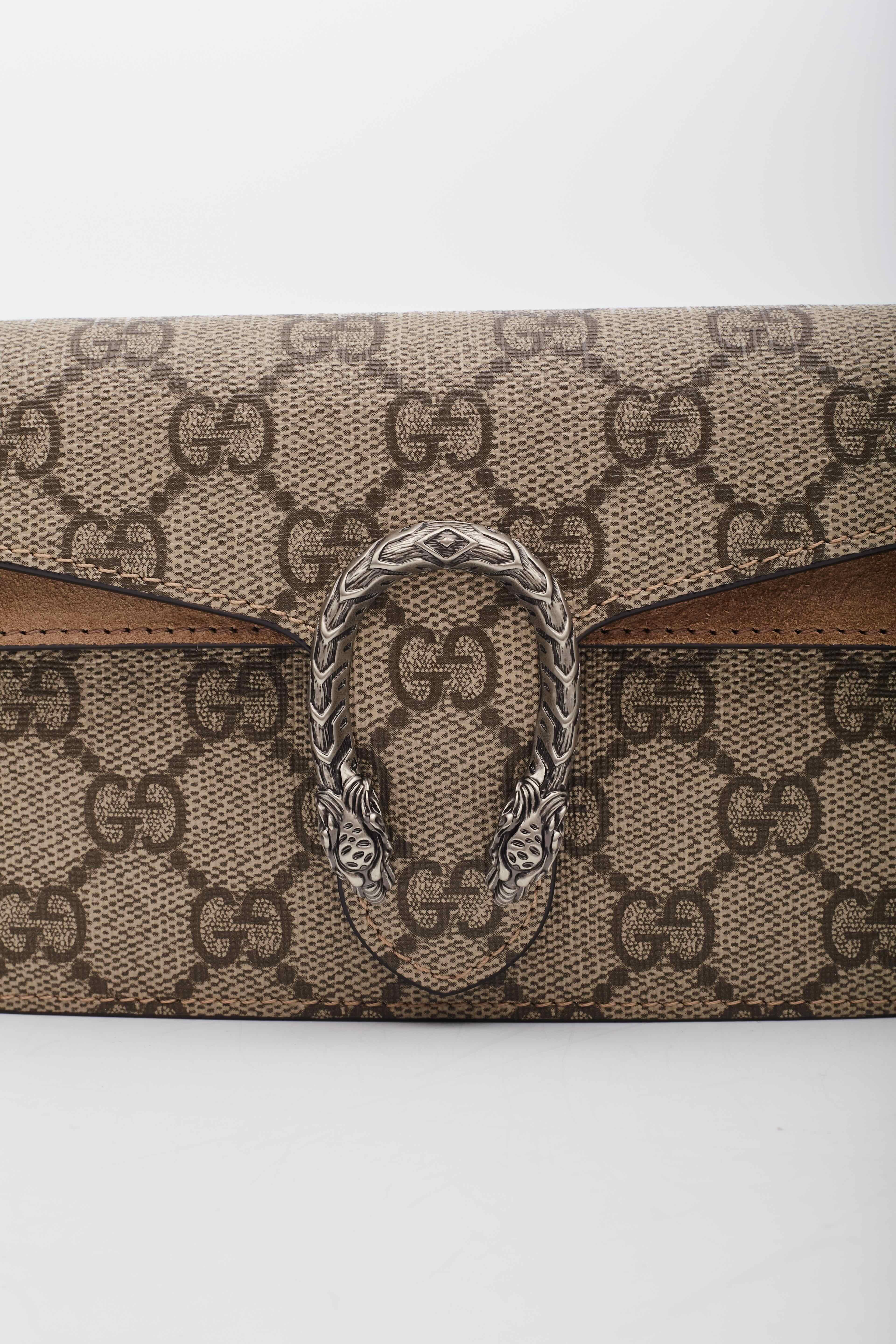 Gucci Super Mini Dionysus Monogram GG Supreme Bag  In Excellent Condition For Sale In Montreal, Quebec