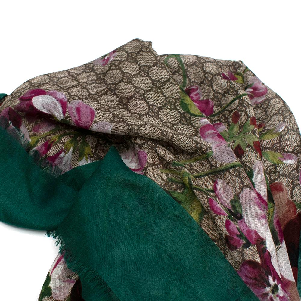Gucci Supreme Blooms Emerald Green Trim Scarf For Sale 3