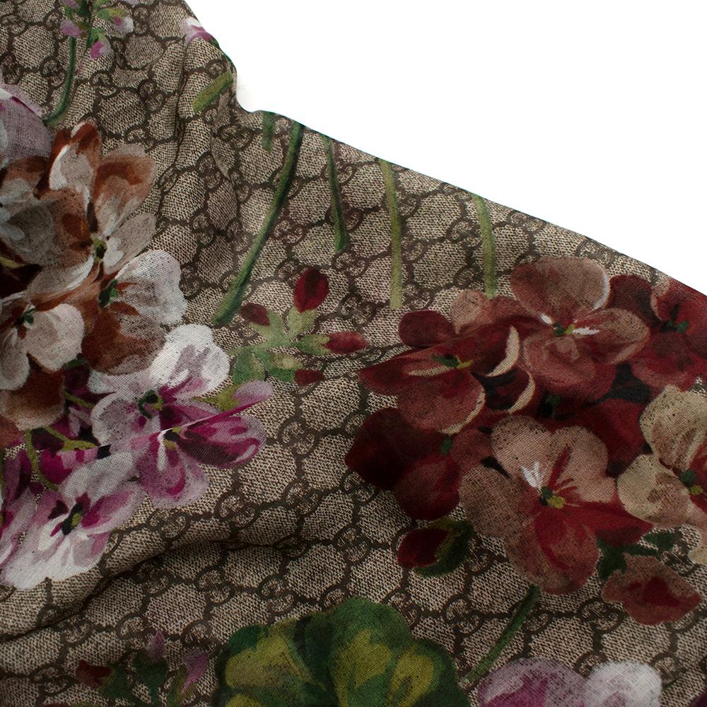 Gucci Supreme Blooms Emerald Green Trim Scarf For Sale 1