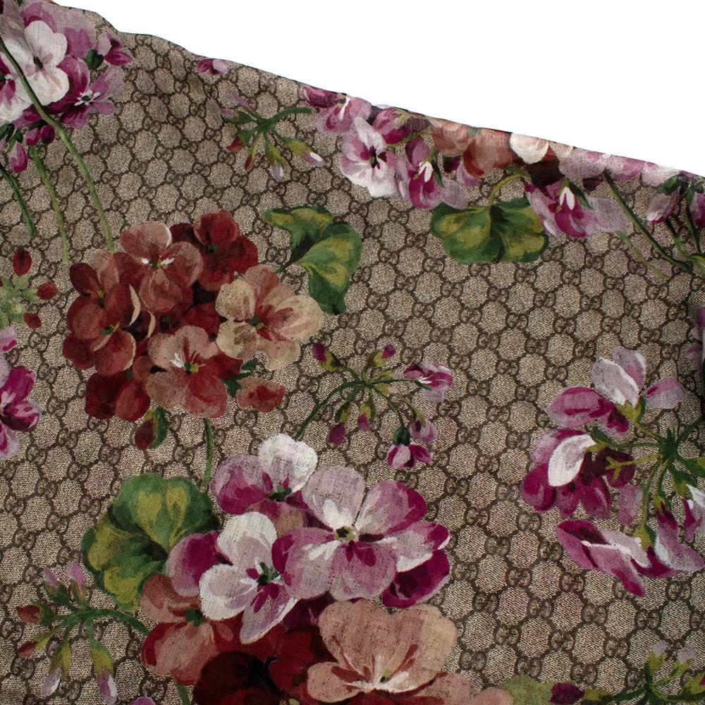 Gucci Supreme Blooms Emerald Green Trim Scarf For Sale 2