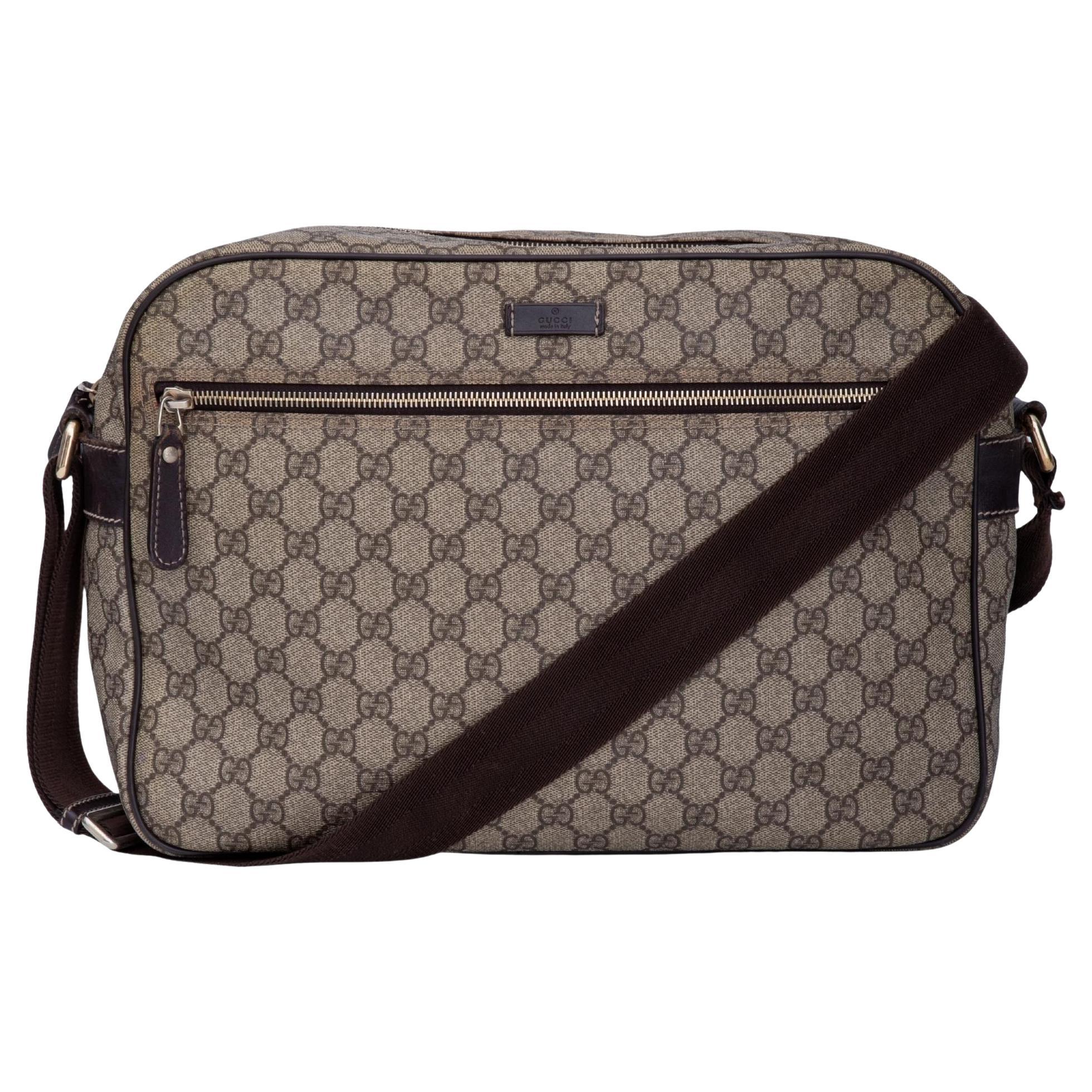 Gucci Supreme GG Beige Coated Canvas Messenger Bag (211107)