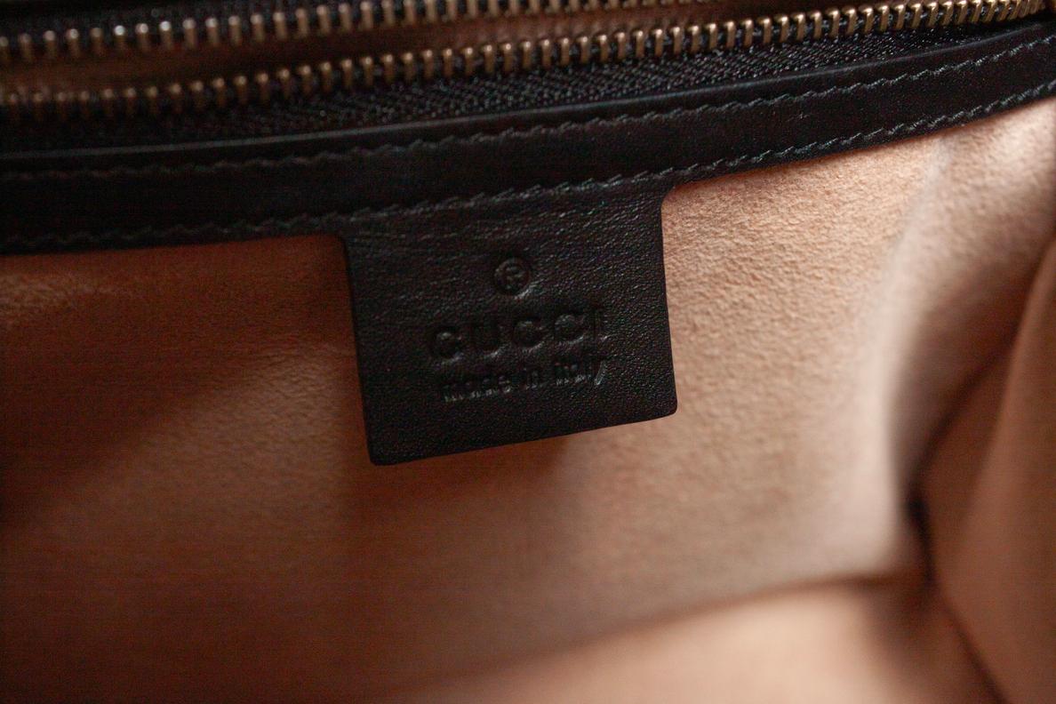 Gucci, borsa Supreme Monogram Osiride con manico superiore in vendita 9