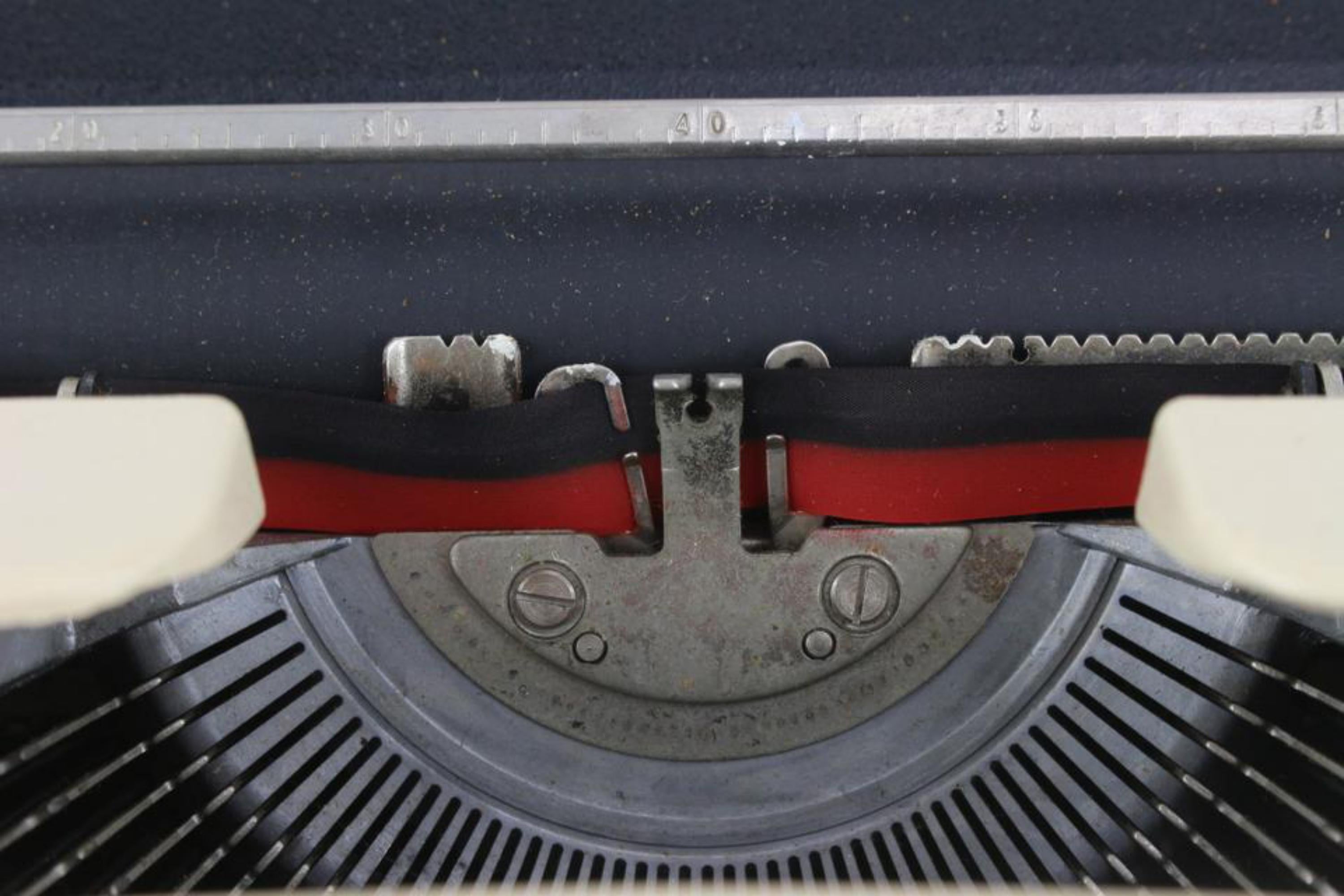 Gucci Supreme Web Typerwriter Carrying Case Olivetti Lettera 35 1217g22 5