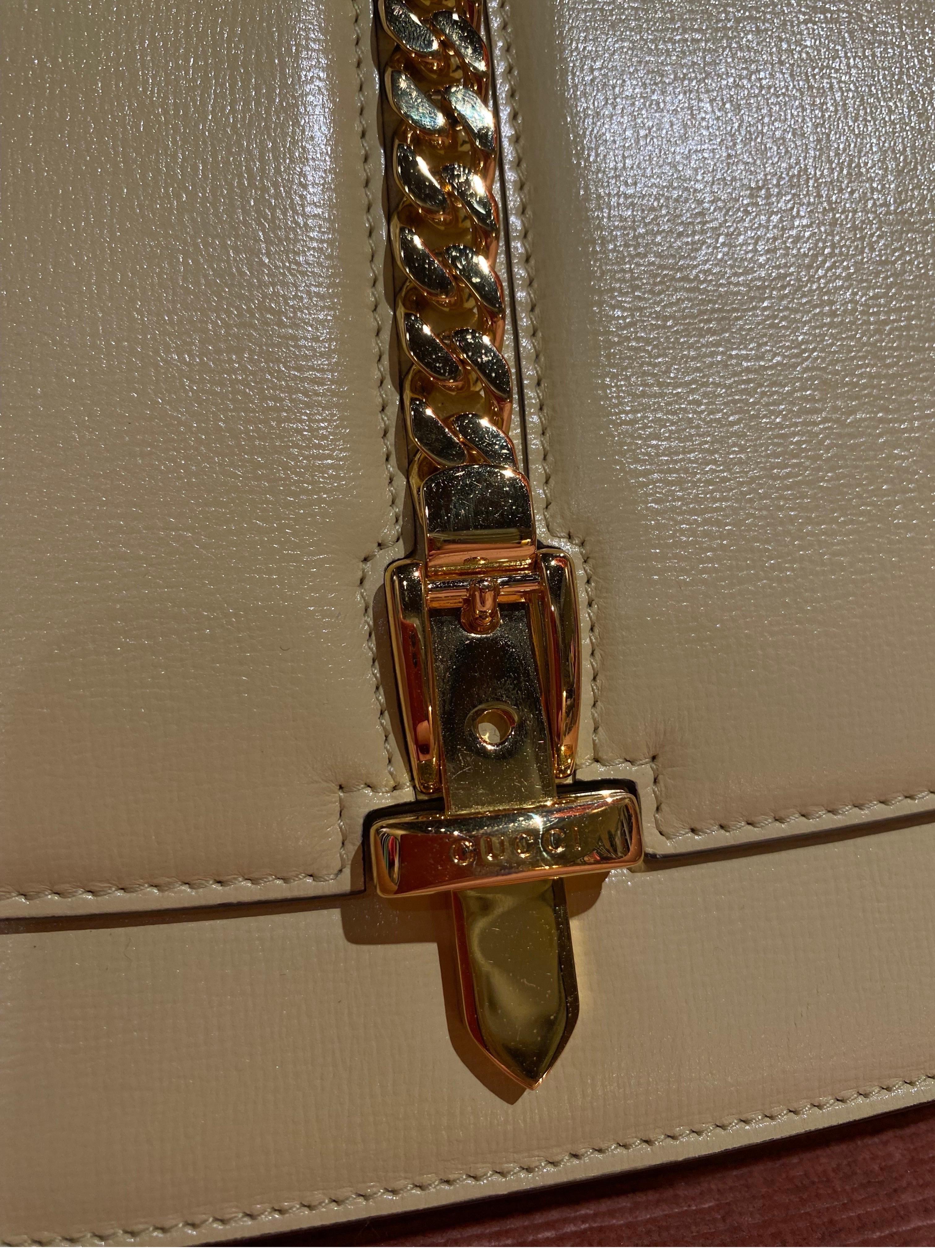 Gucci Sylvie 1969 mittelgelb im Zustand „Hervorragend“ in Carnate, IT