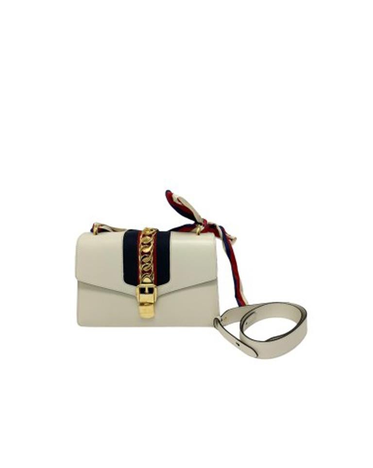 Beige Gucci Sylvie Bianca Shoulder Bag in Leather with Golden Hardware