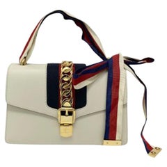 Gucci Sylvie Bianca Shoulder Bag in Leather with Golden Hardware