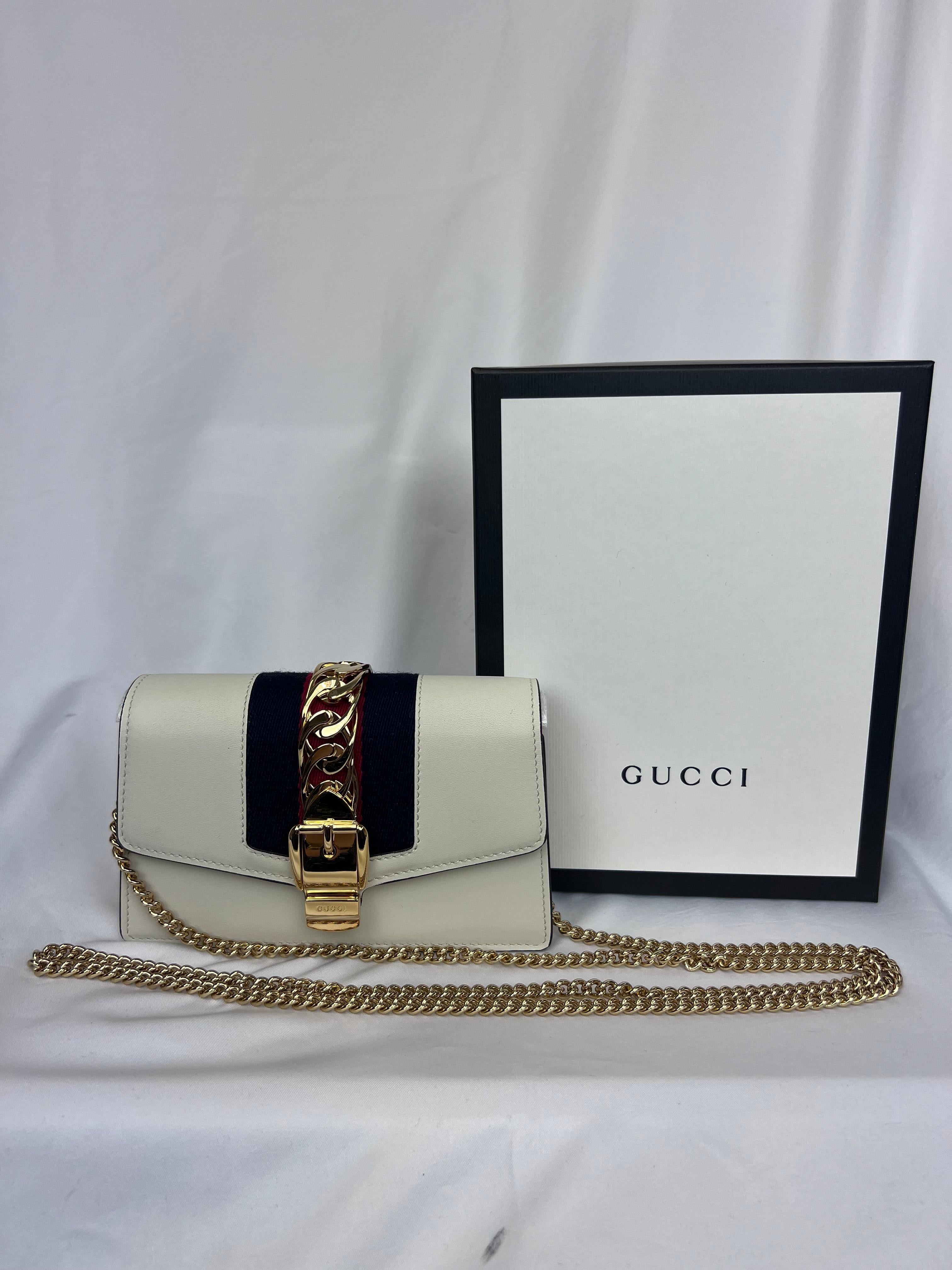 Gucci Sylvie Chain Leather Crossbody Bag For Sale 4