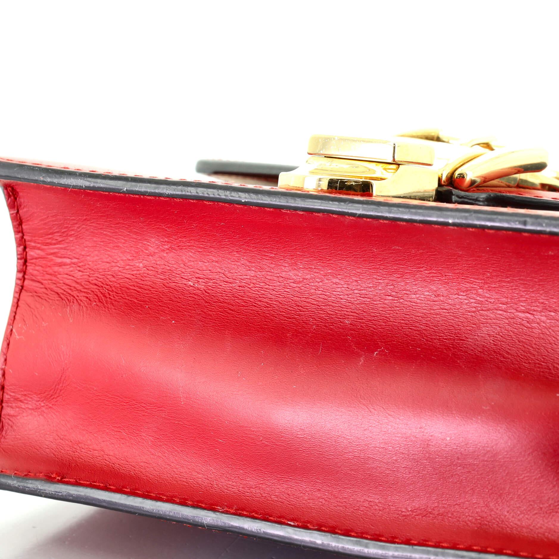 Gucci Sylvie Kette Umhängetasche aus Leder Mini 1