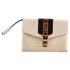 Gucci Sylvie Clutch aus Leder