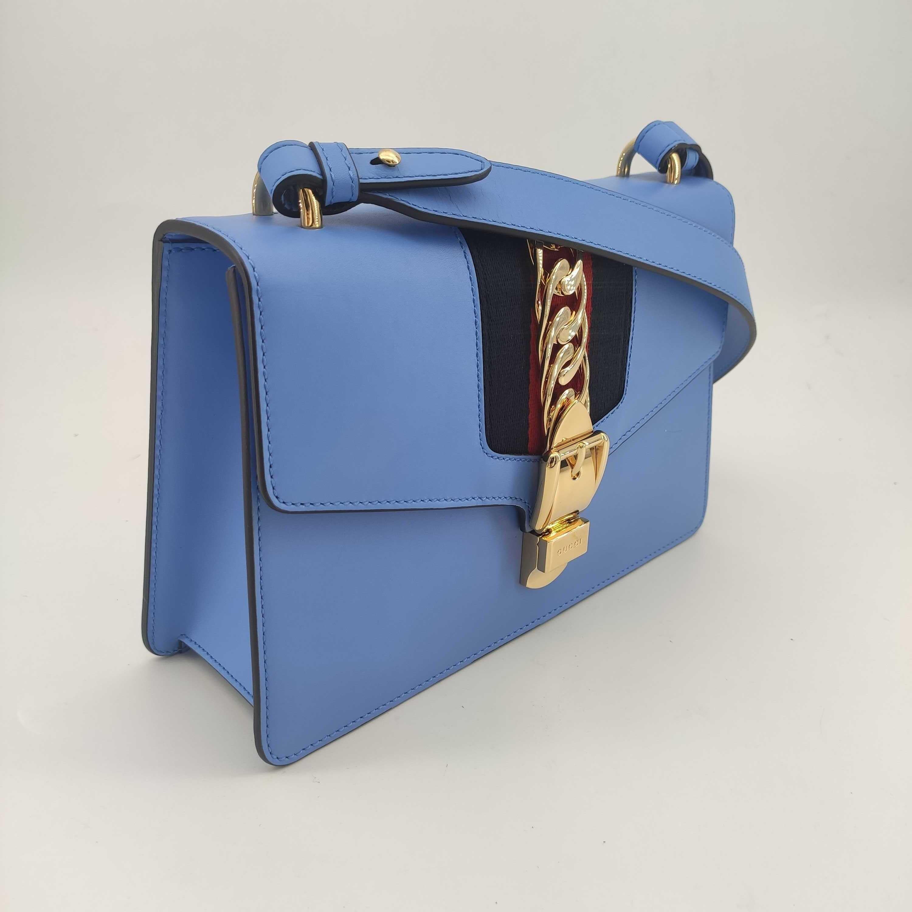 - Designer: GUCCI
- Model: Sylvie
- Condition: Very good condition. Minor scuff on the front of th bag, Minor scuff at the flap of the bag
- Accessories: Dustbag
- Measurements: Width: 25cm, Height: 17cm, Depth: 8cm, Strap: 73cm
- Exterior Material: