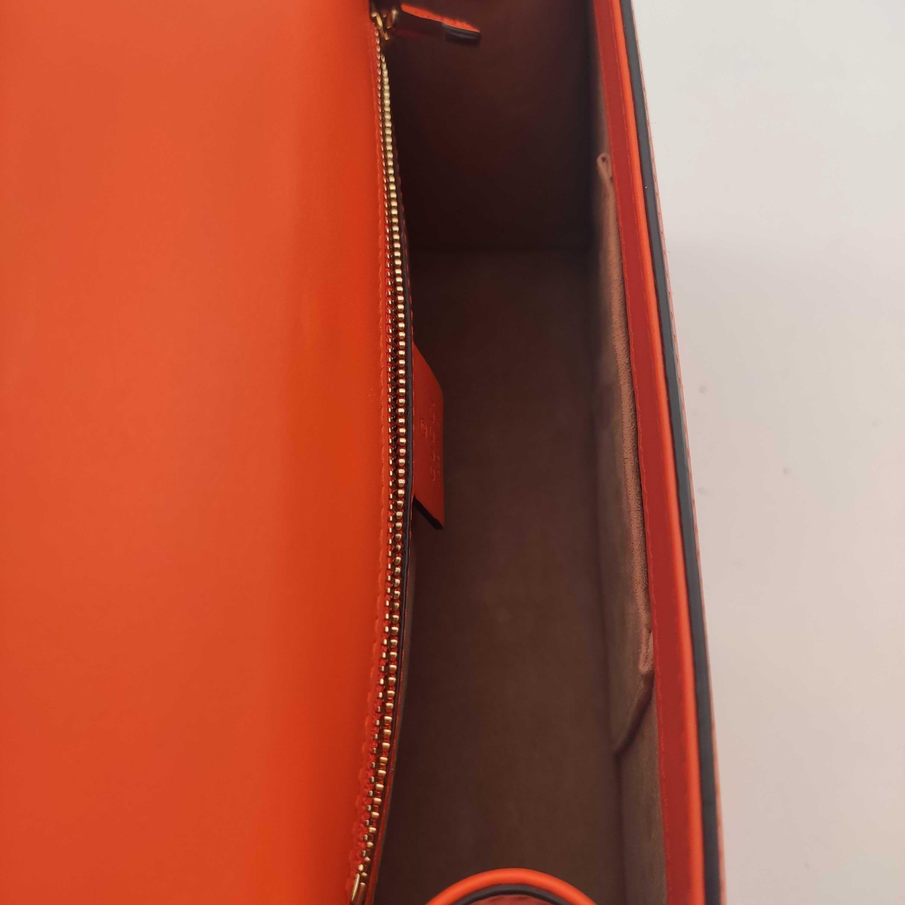 GUCCI Sylvie Shoulder bag in Orange Leather In Good Condition In Clichy, FR