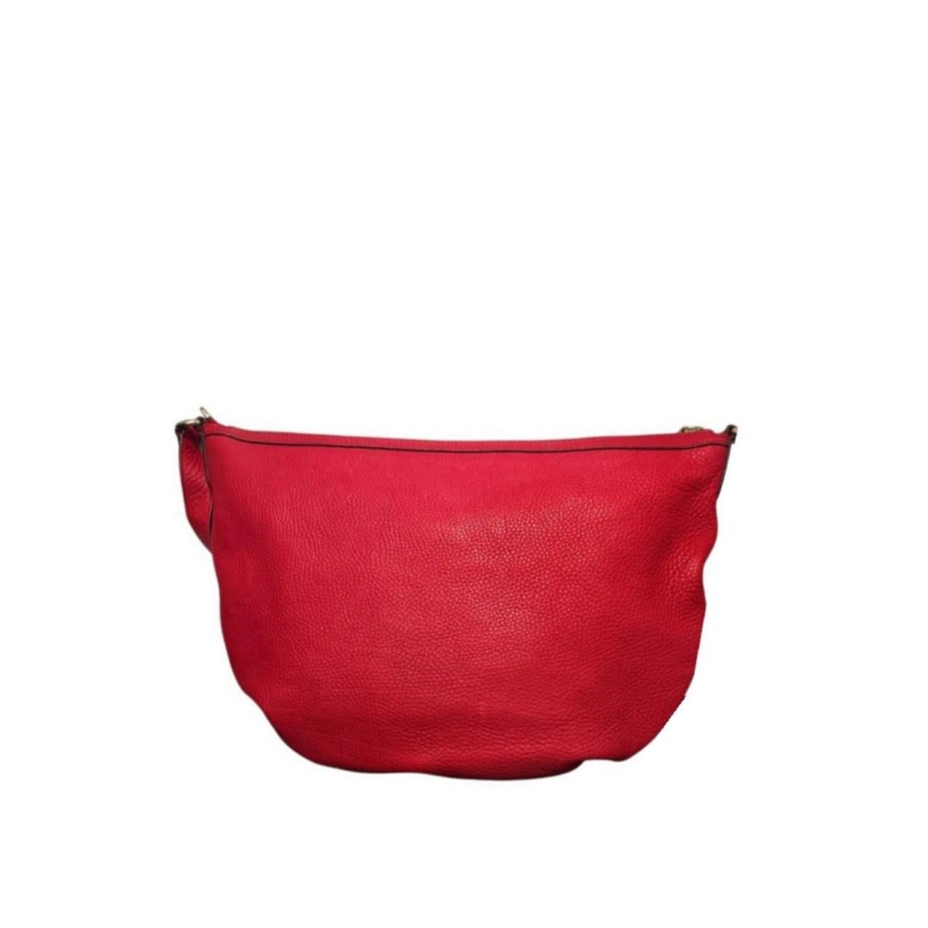 Gucci - Croix à pompon Soho en cuir de veau velouté Tabasco Bon état - En vente à Scottsdale, AZ