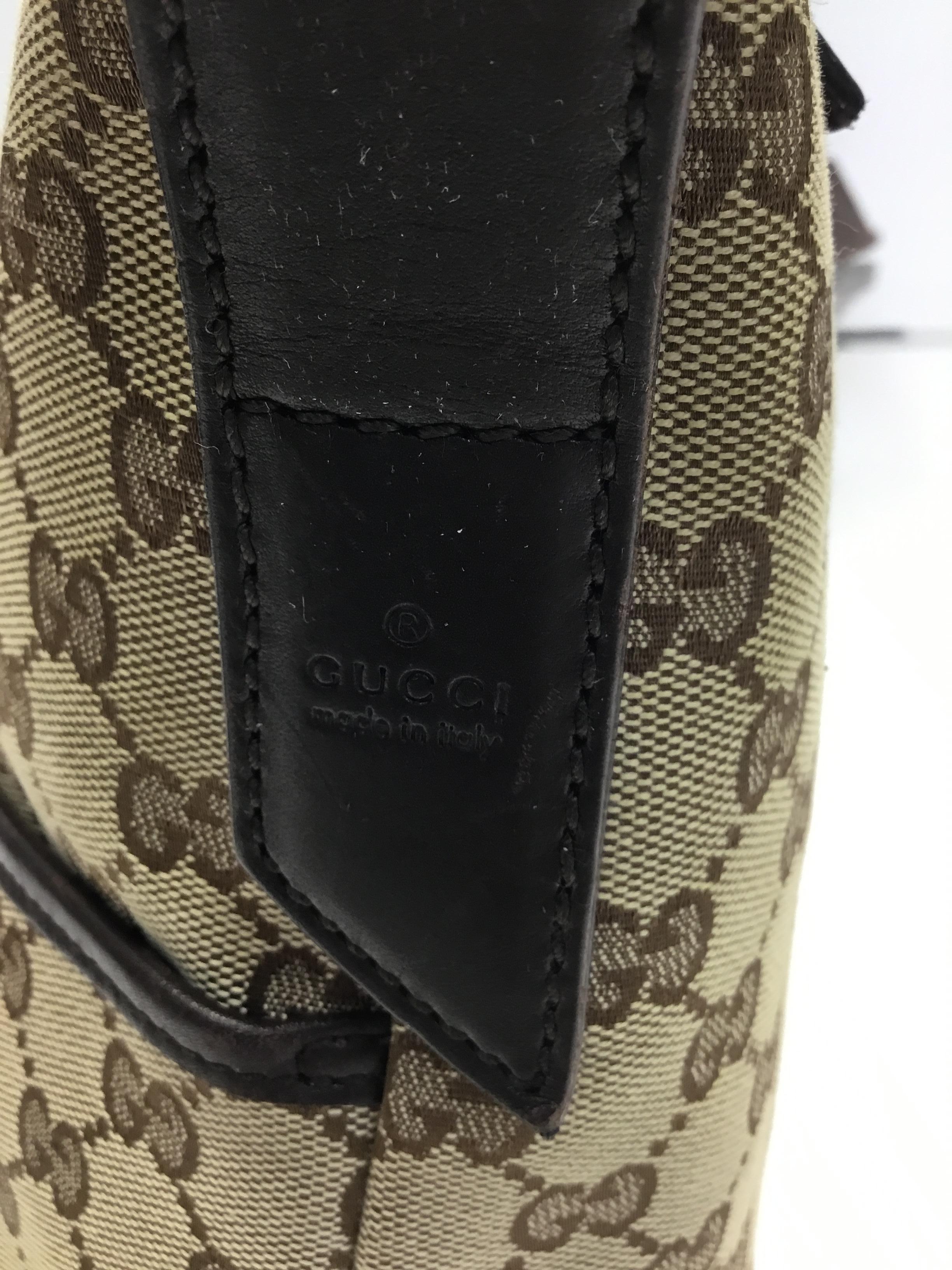 Gucci Tan Canvas Monogram Crossbody with Leather Trim For Sale 2