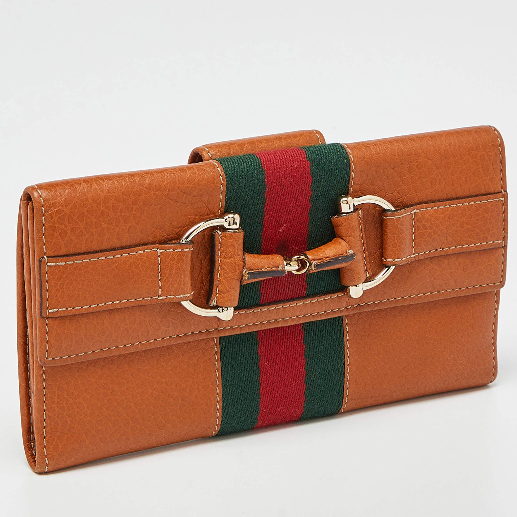 Gucci Tan Leather Flap Continental Wallet In Good Condition In Dubai, Al Qouz 2