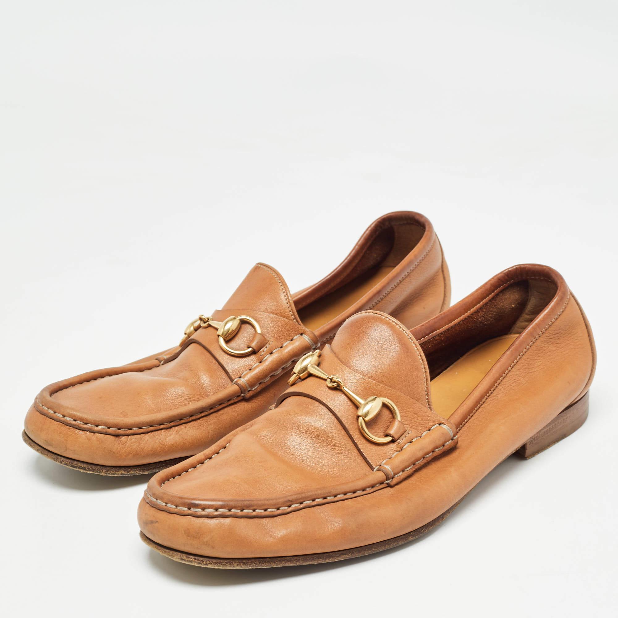 Gucci Mocassins à maille en cuir Tan Taille 42 État moyen - En vente à Dubai, Al Qouz 2