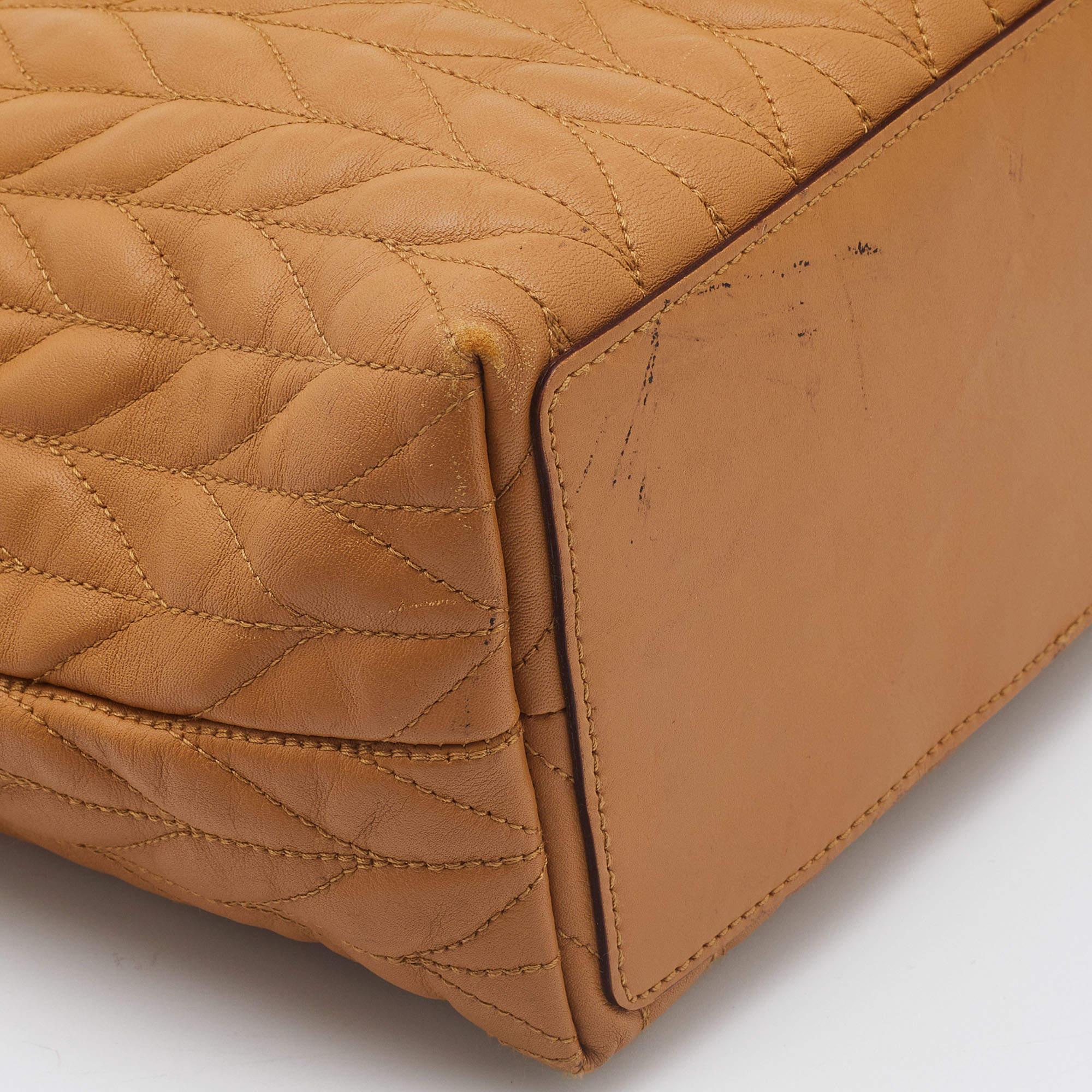 Gucci Tan Leather Vintage Bucket Bag 6