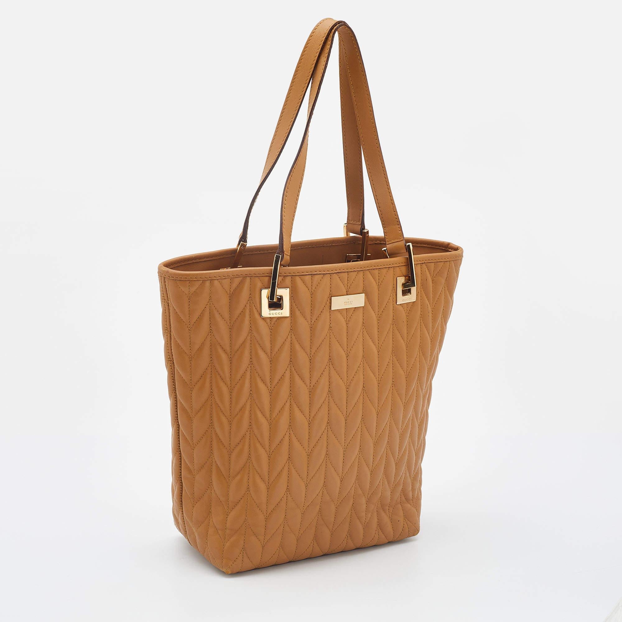 Brown Gucci Tan Leather Vintage Bucket Bag