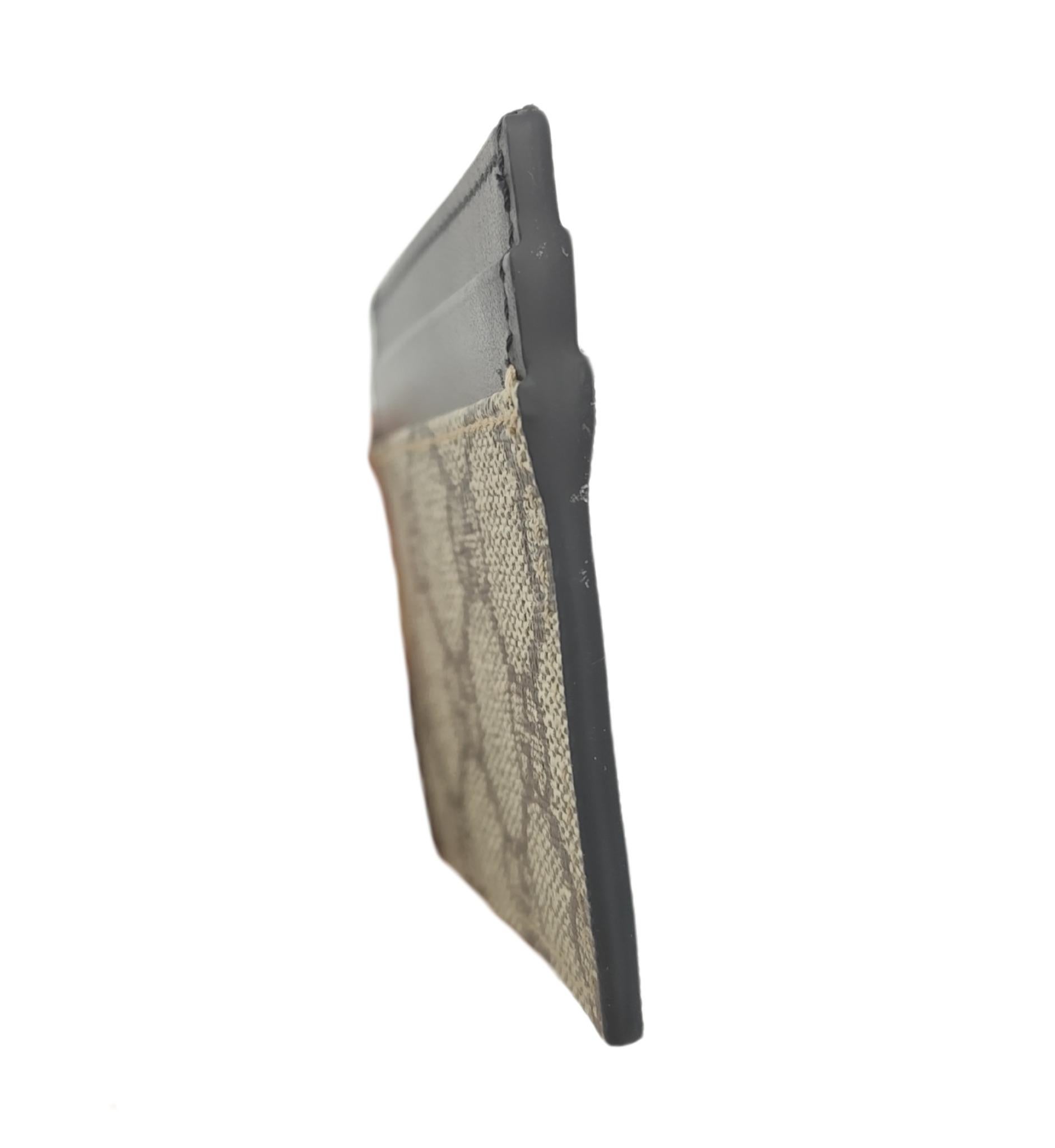Gray Gucci tan monogram card holder For Sale