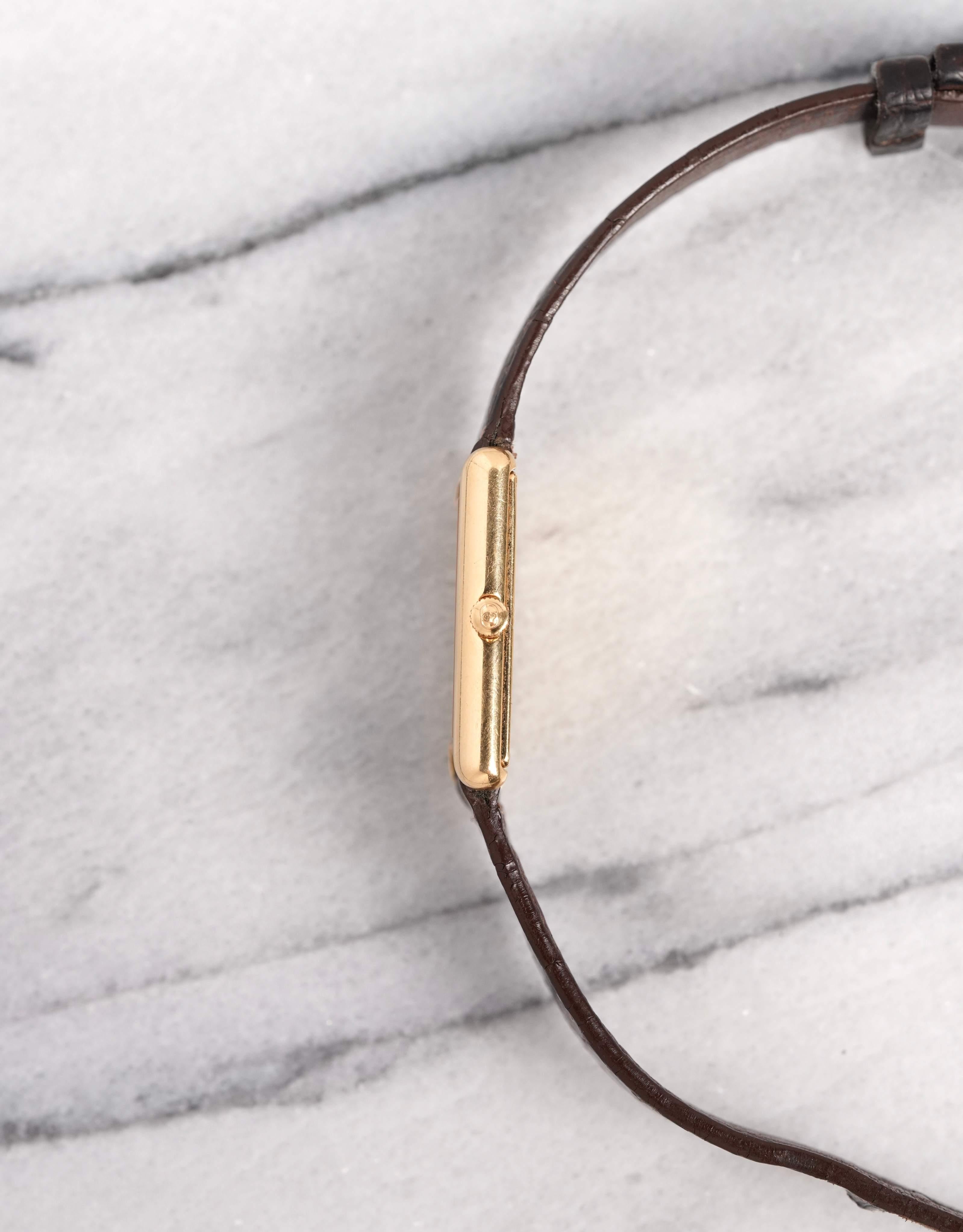 Gucci Tank Watch in 18K Yellow Gold, 1970–80s In Good Condition For Sale In New York, NY