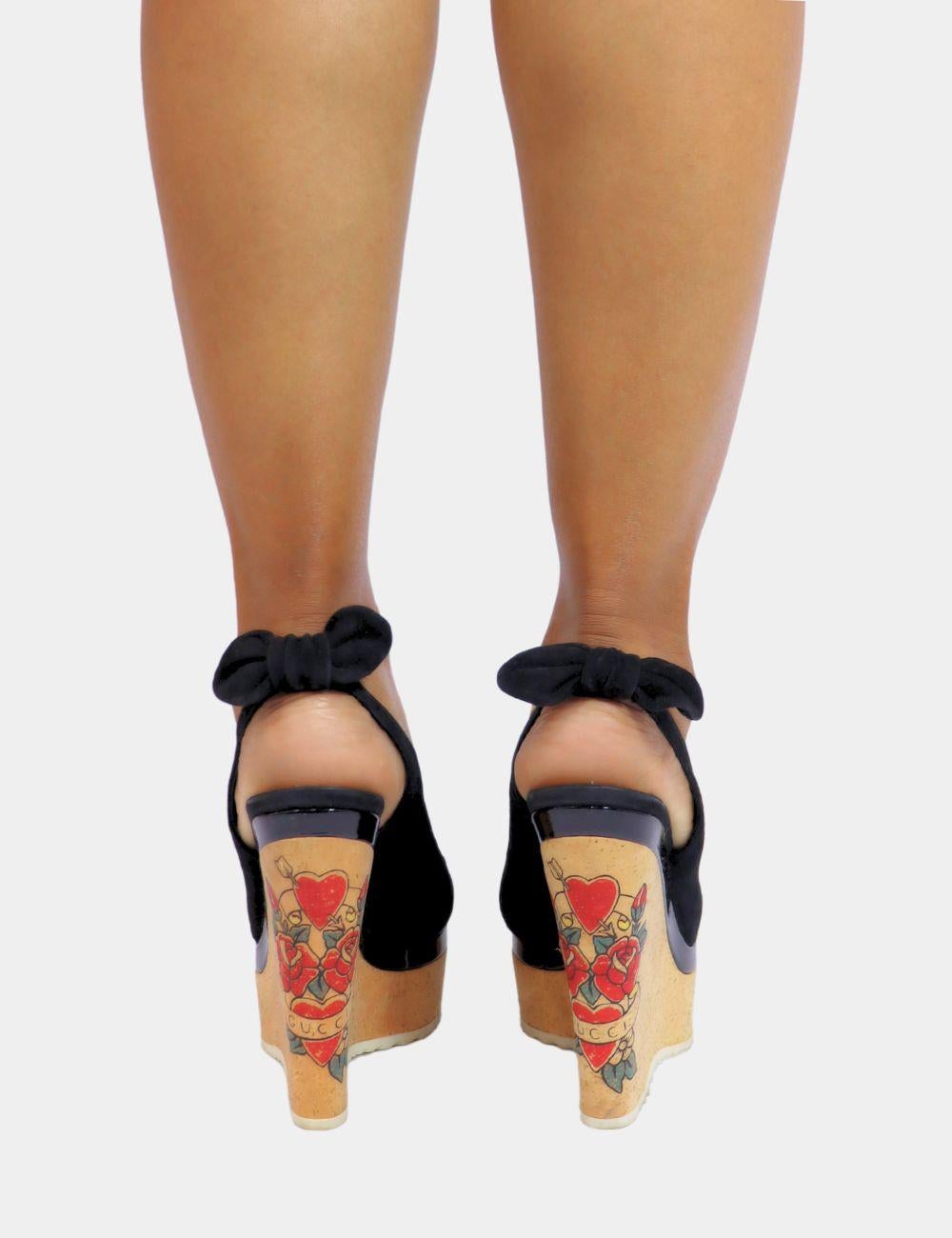 Gucci Tattoo Heart Keilsandalen Größe EU 40 im Zustand „Gut“ im Angebot in Amman, JO
