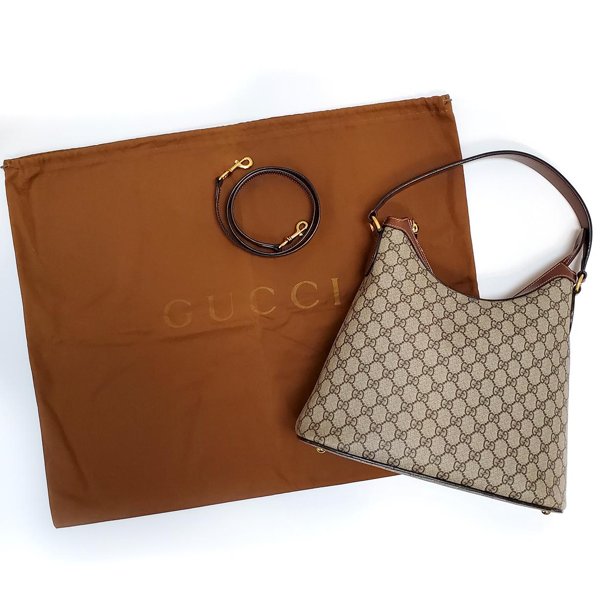 Borsa Hobo Gucci Taupe GG Supreme in vendita 4