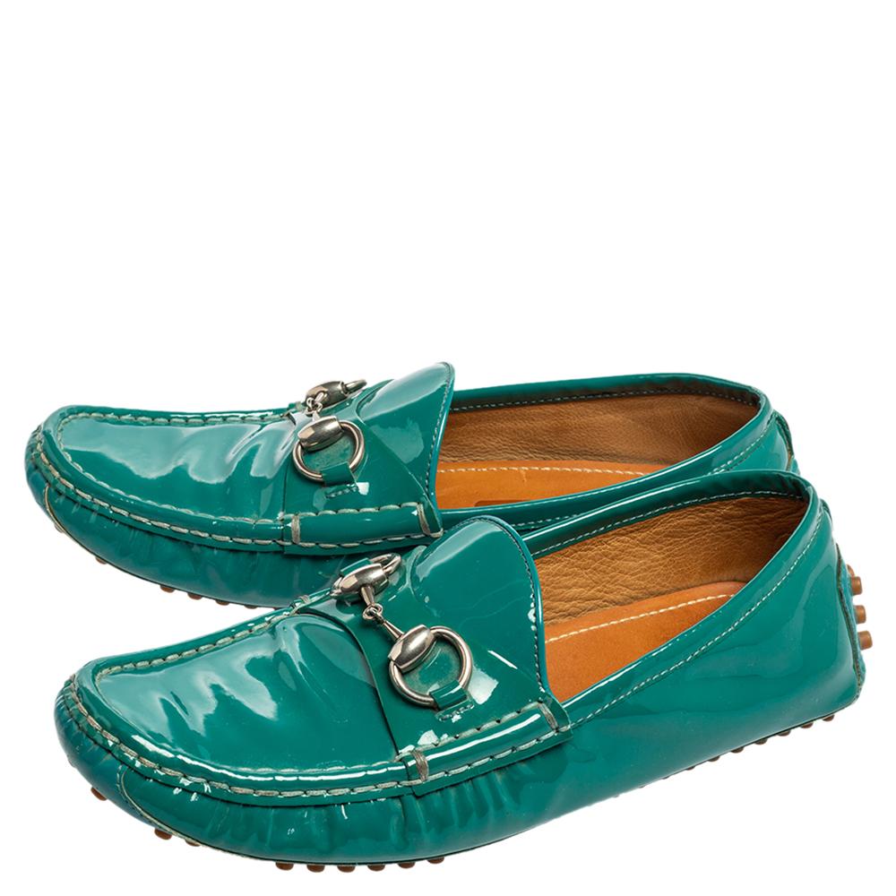 Gucci Teal Green Patent Leather Horsebit Driver Loafers Size 36 In Good Condition For Sale In Dubai, Al Qouz 2