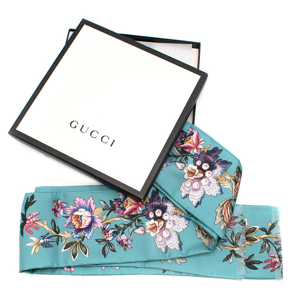 Gucci Teal Silk Floral Twill Scarf

- Silk floral scarf, 
- Flared ends
- 100% silk
- comes with original box and tag,
-Made in Italy

Please note, these items are pre-owned and may show some signs of storage, even when unworn and unused. This is
