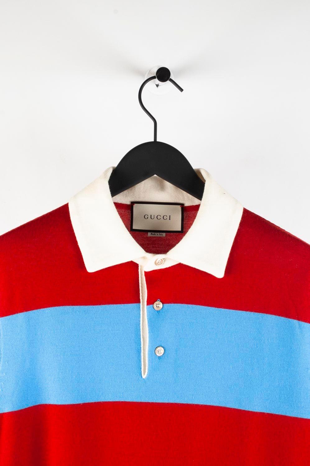 Item for sale is 100% genuine Gucci Thanatos Wool Men Sweater, M S519
Color: Blue/red
(An actual color may a bit vary due to individual computer screen interpretation)
Material: 100% wool
Tag size: M S519
This sweater is great quality item. Rate 9