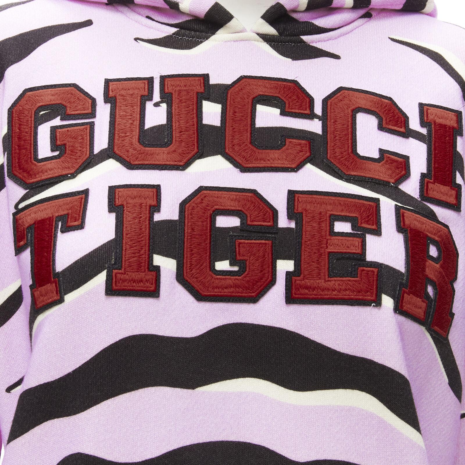 GUCCI TIGER 2022 purple cotton embroidery patch logo striped hoodie XXS
Reference: AAWC/A00260
Brand: Gucci
Designer: Alessandro Michele
Collection: 2022 Gucci Tiger
Material: Cotton
Color: Purple
Pattern: Animal Print
Closure: Drawstring
Made in: