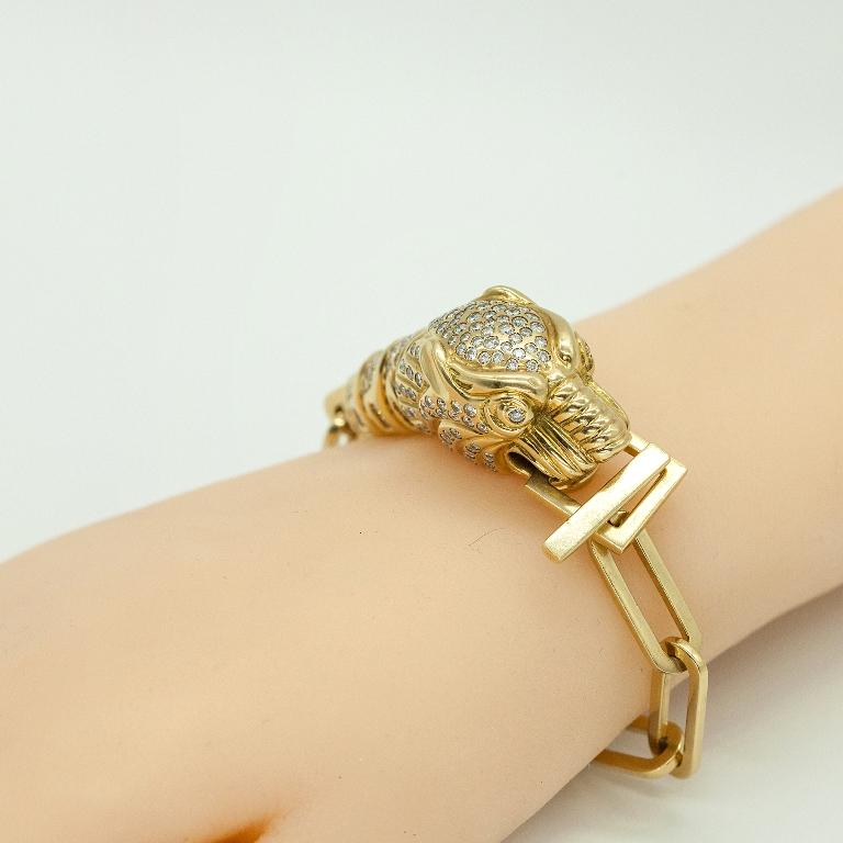 Gucci Tiger Head Bracelet in Gold with Diamonds 3