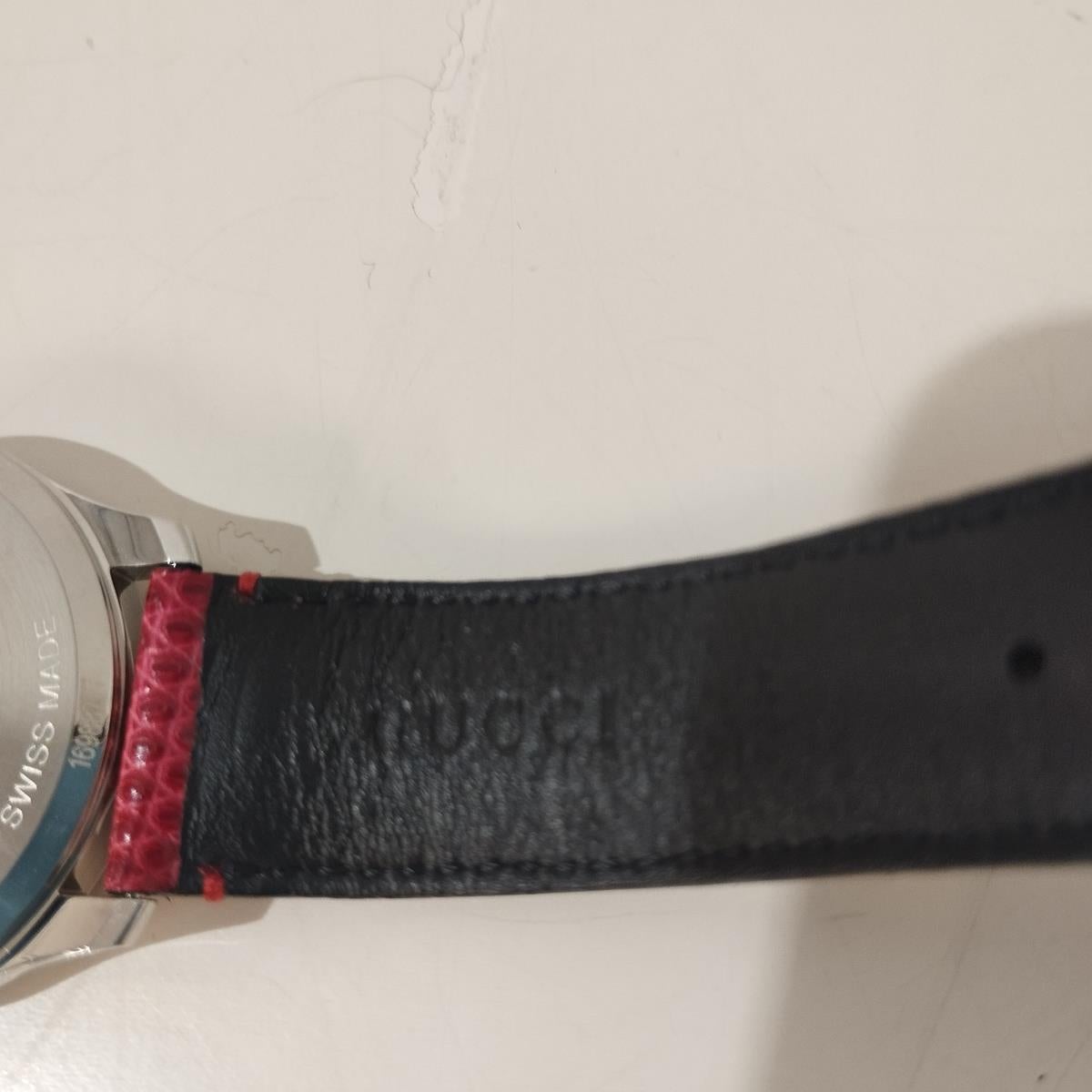 Gucci Timeless Cherry Red Watch In New Condition For Sale In Gazzaniga (BG), IT