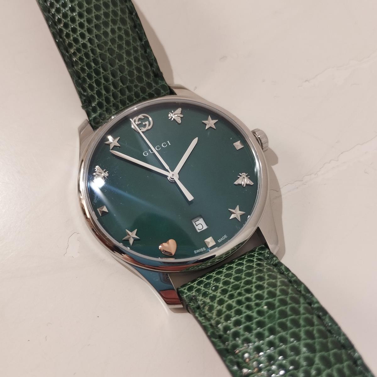 Gucci Timeless Green Watch  In New Condition For Sale In Gazzaniga (BG), IT
